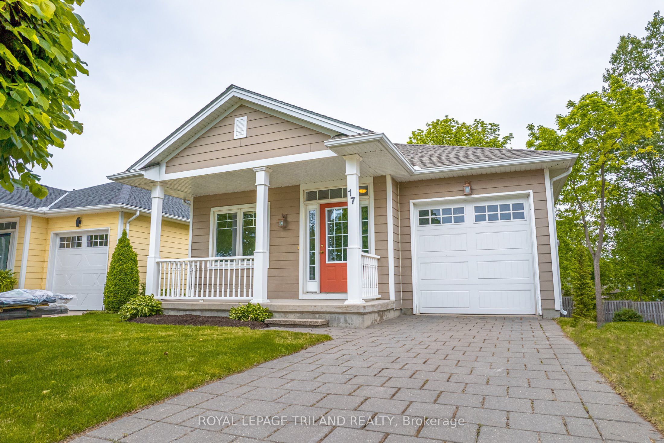 17 VILLAGE Gate, Lambton Shores, ON N0M 1T0 photo 5