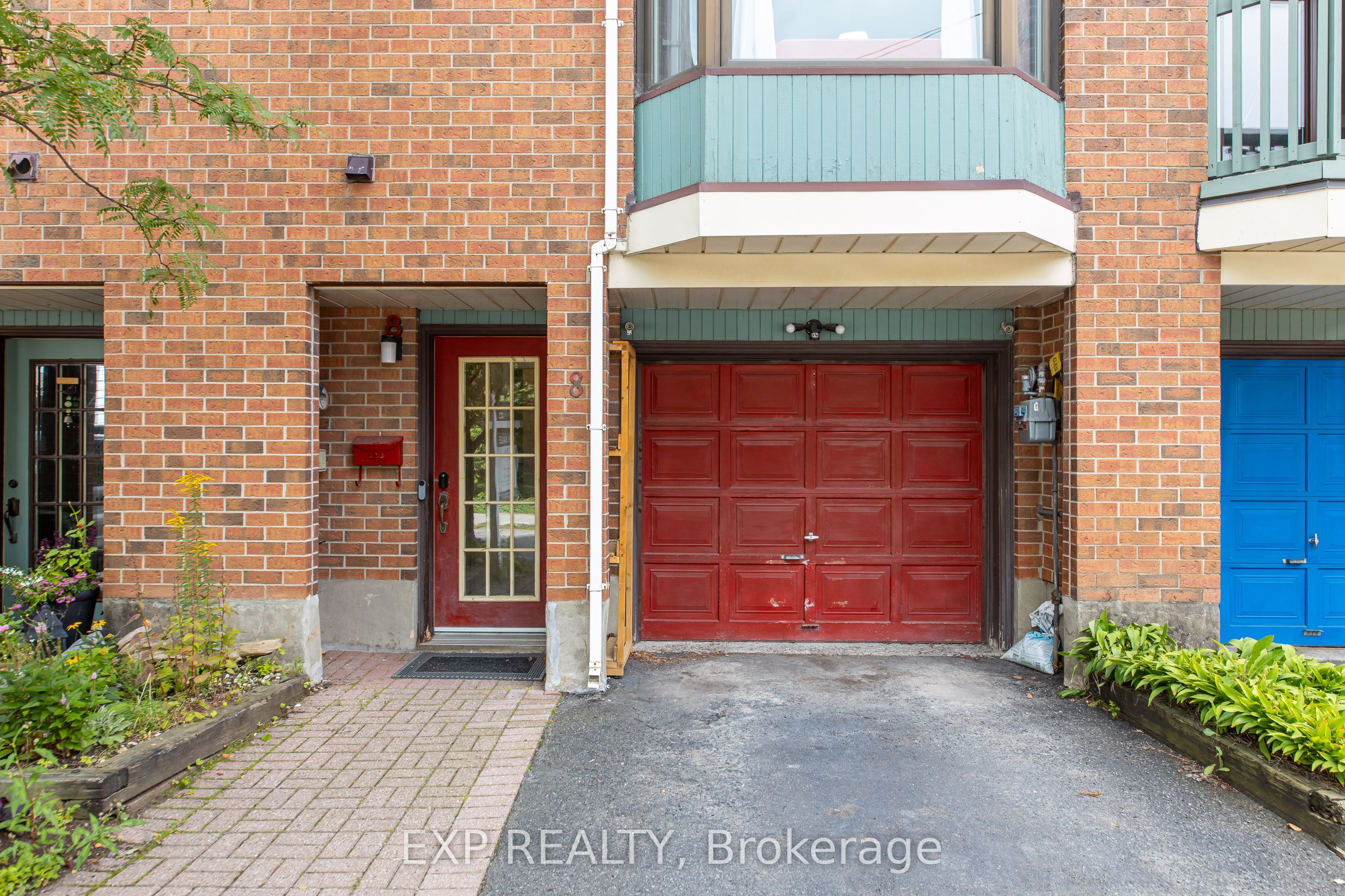 8 Maclean Street, Dows Lake - Civic Hospital and Area, ON K1S 3E9 photo 2
