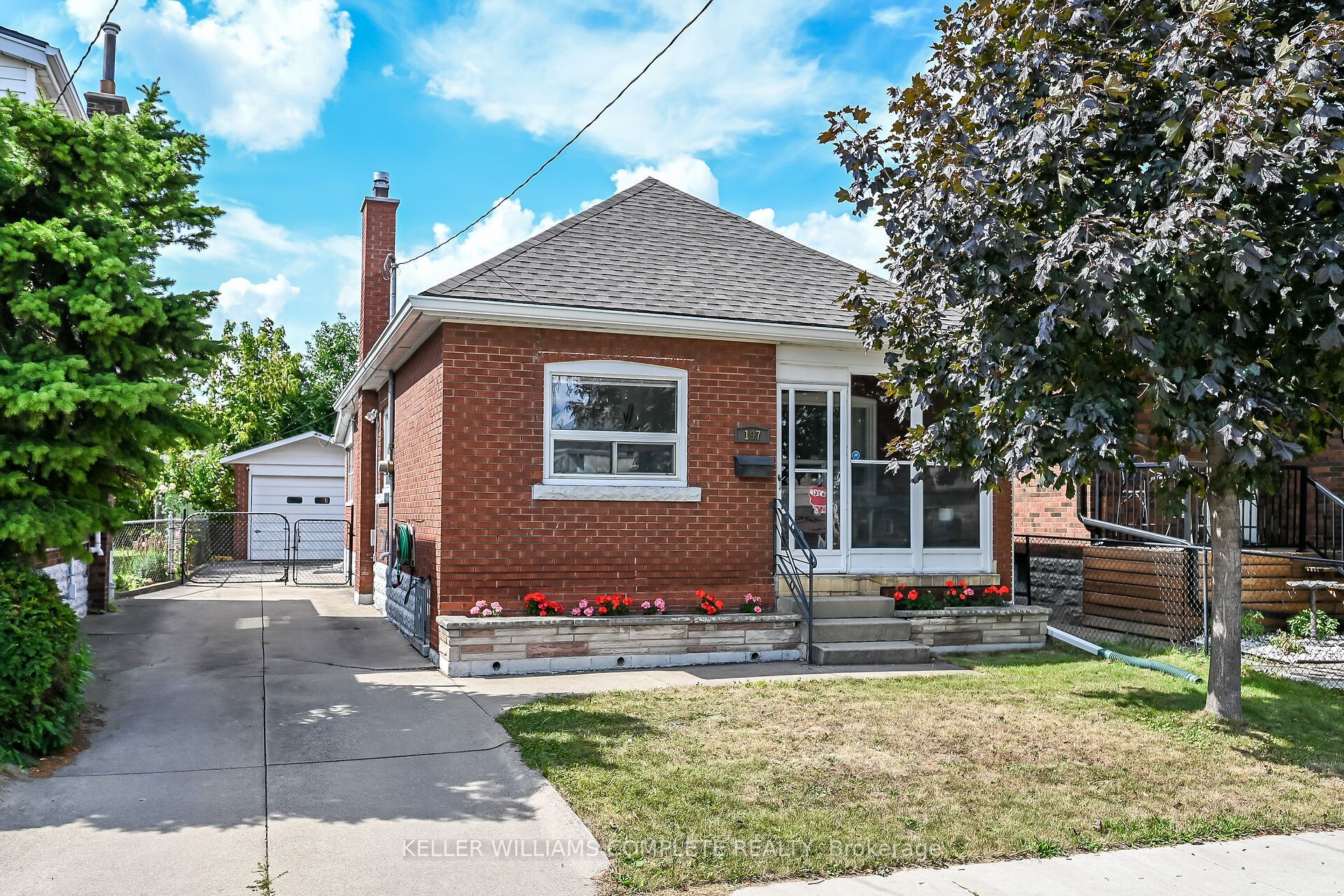 197 FAIRFIELD Avenue, Hamilton, ON L9H 5H3