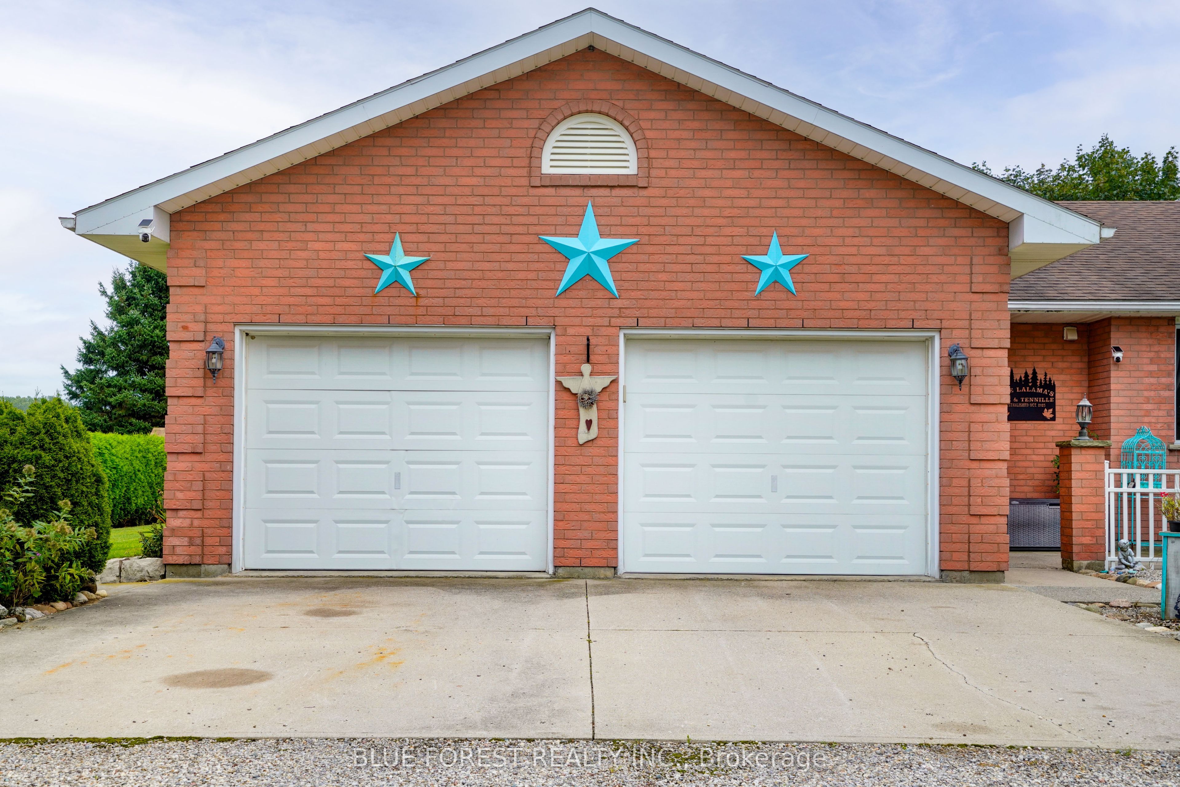 23081 PIONEER Line, West Elgin, ON N0L 2C0 photo 4