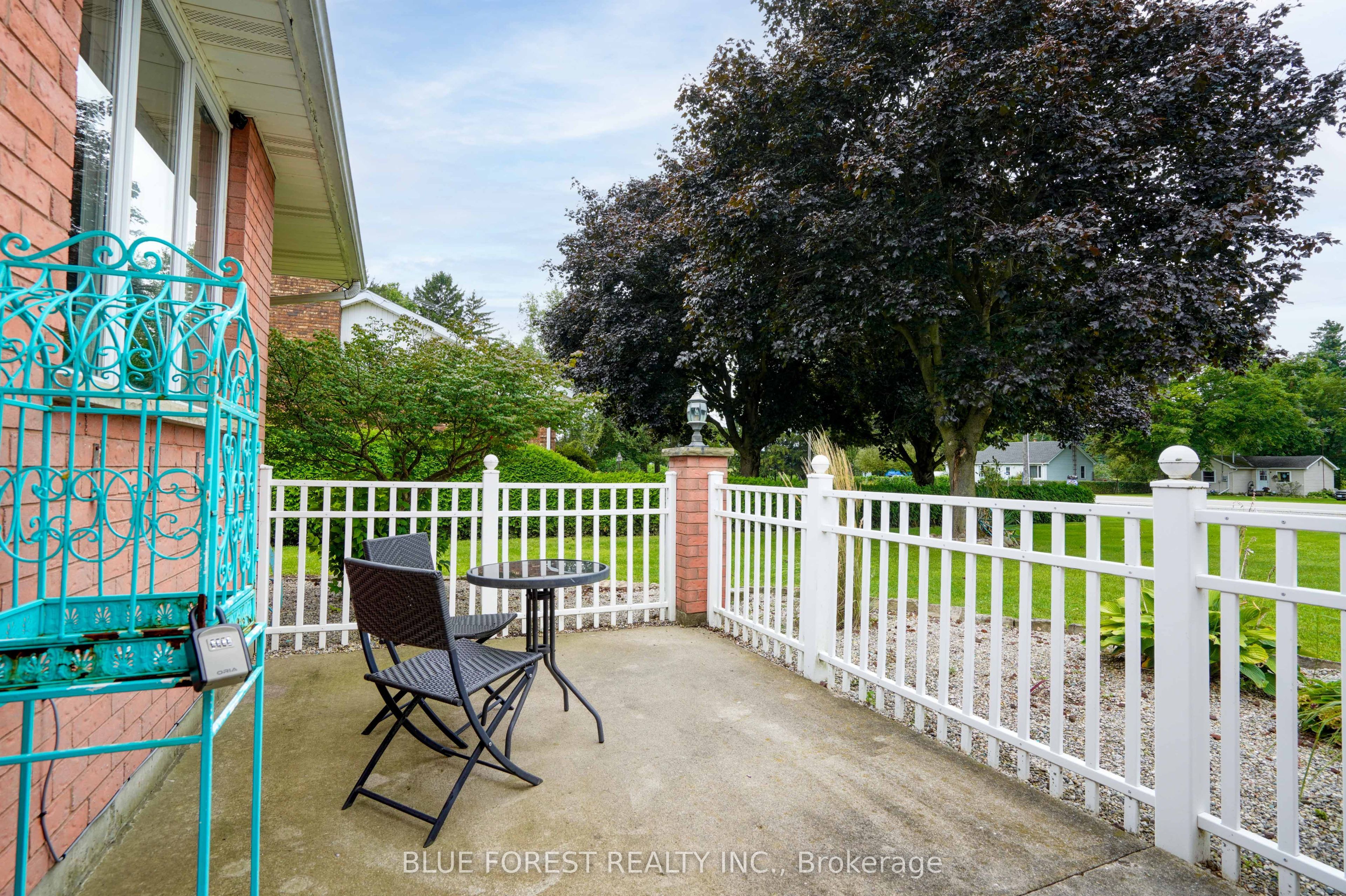 23081 PIONEER Line, West Elgin, ON N0L 2C0 photo 5