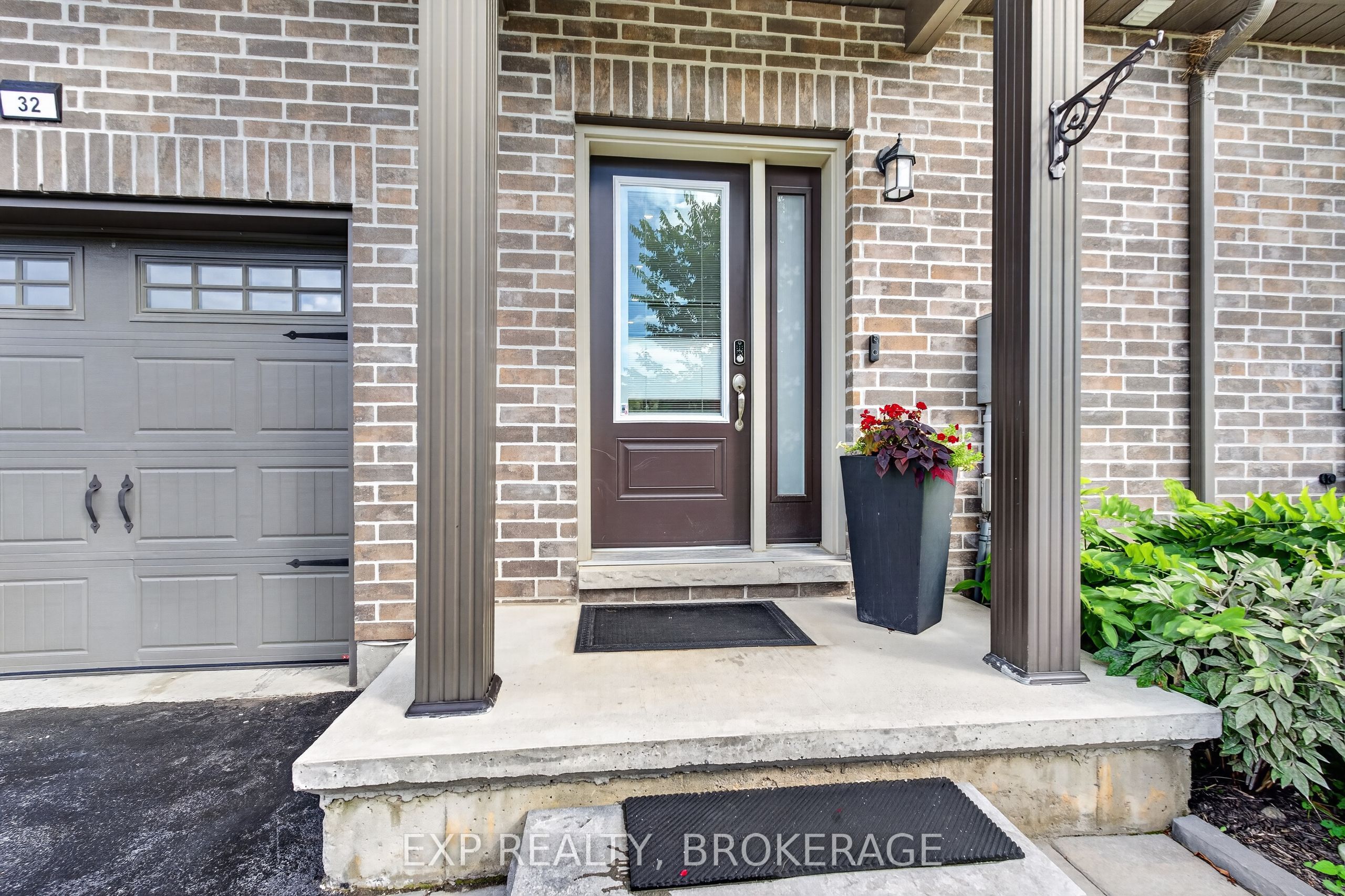 32 CURTIS Street, Prince Edward County, ON K0K 2T0 photo 4