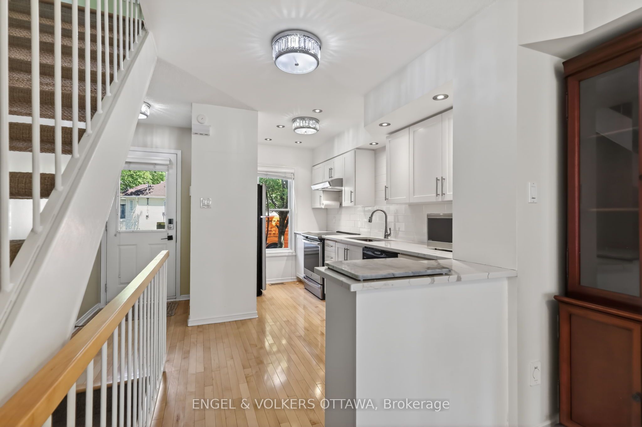 90B Templeton Street, Lower Town - Sandy Hill, ON K1N 6X3 photo 3