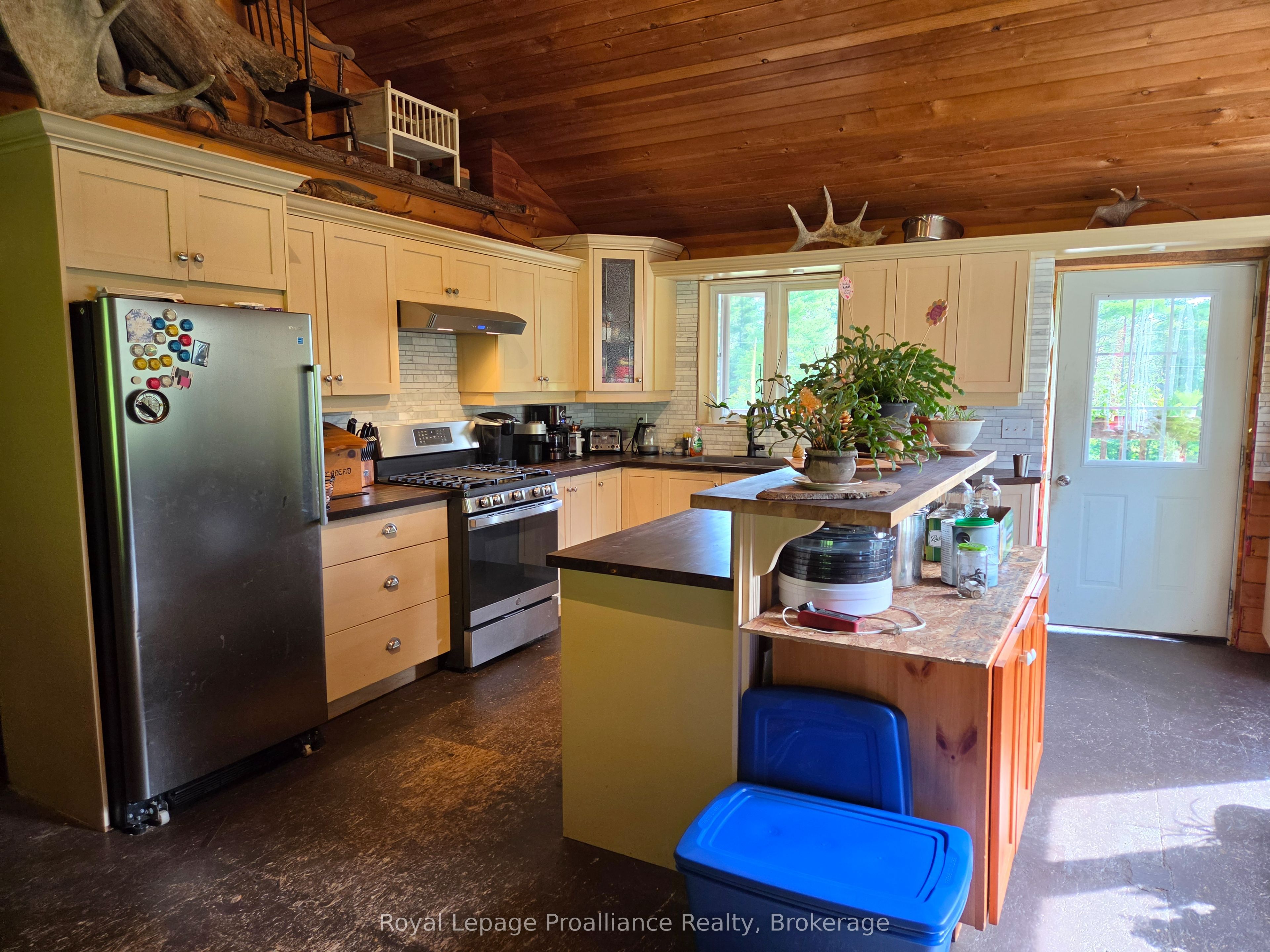 152 Addington Rd 3, Addington Highlands, ON K0H 1K0 photo 2