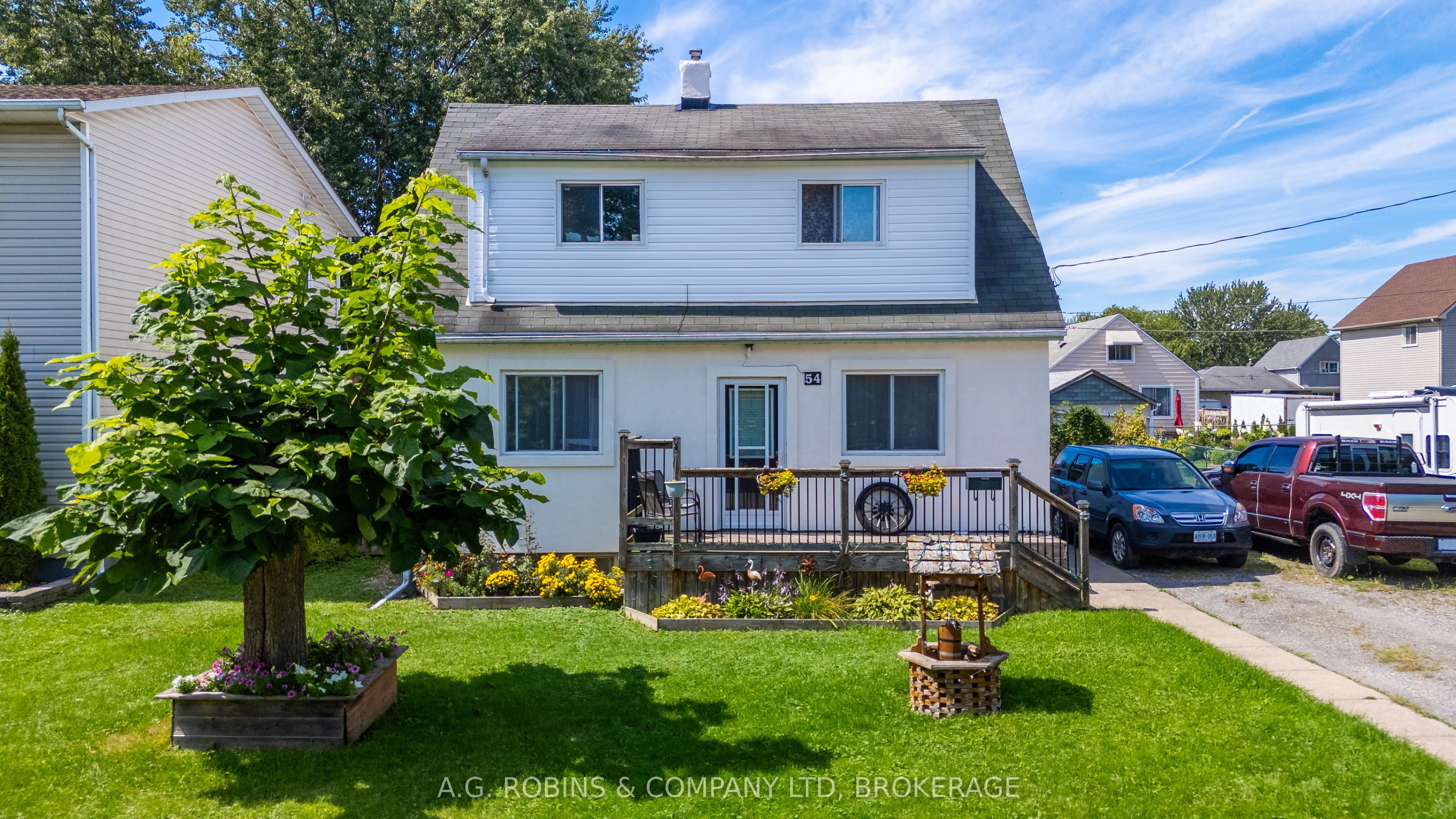 54 Clifford Avenue, Welland, ON L3C 2G1 photo 2
