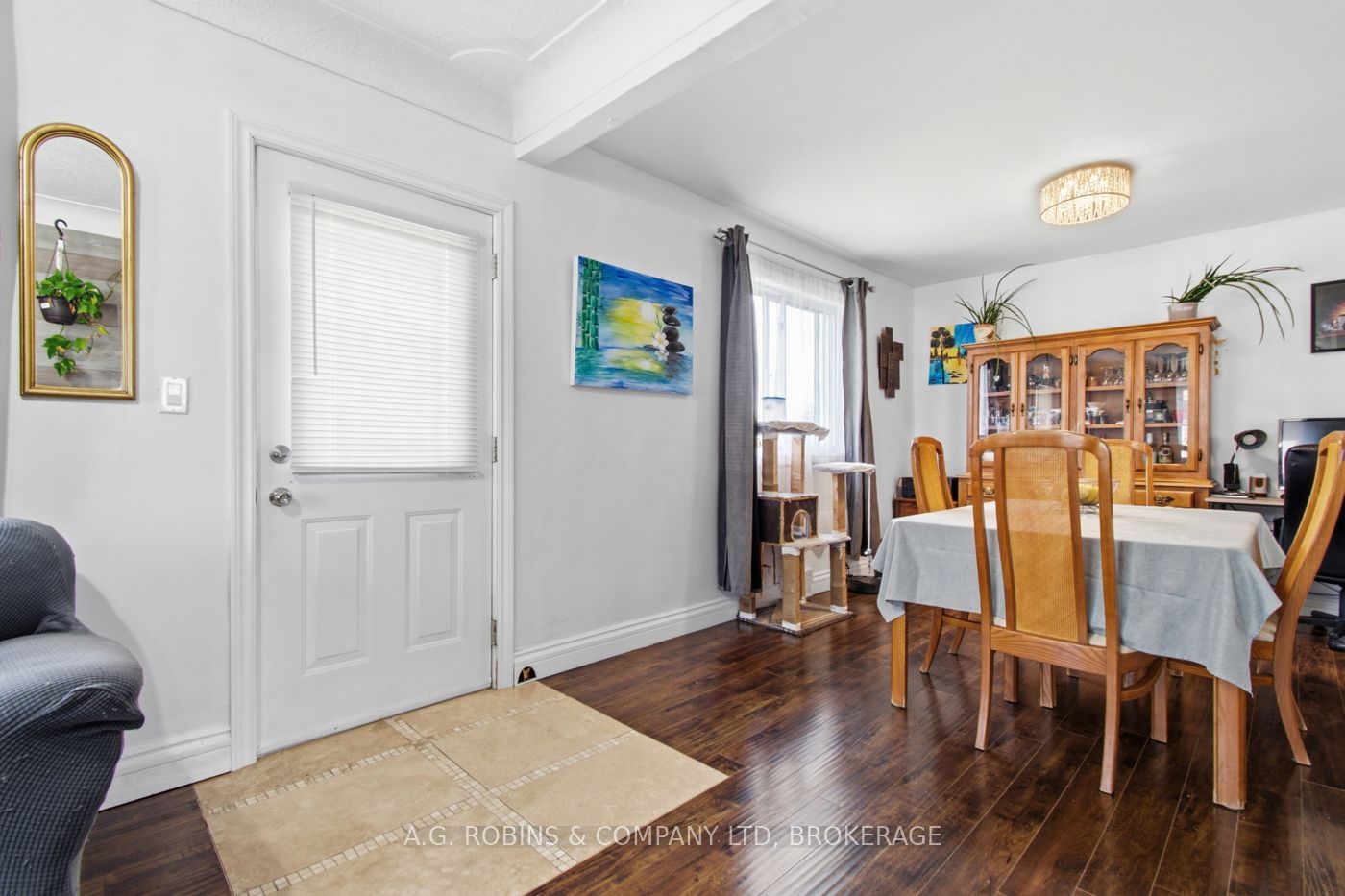 54 Clifford Avenue, Welland, ON L3C 2G1 photo 3