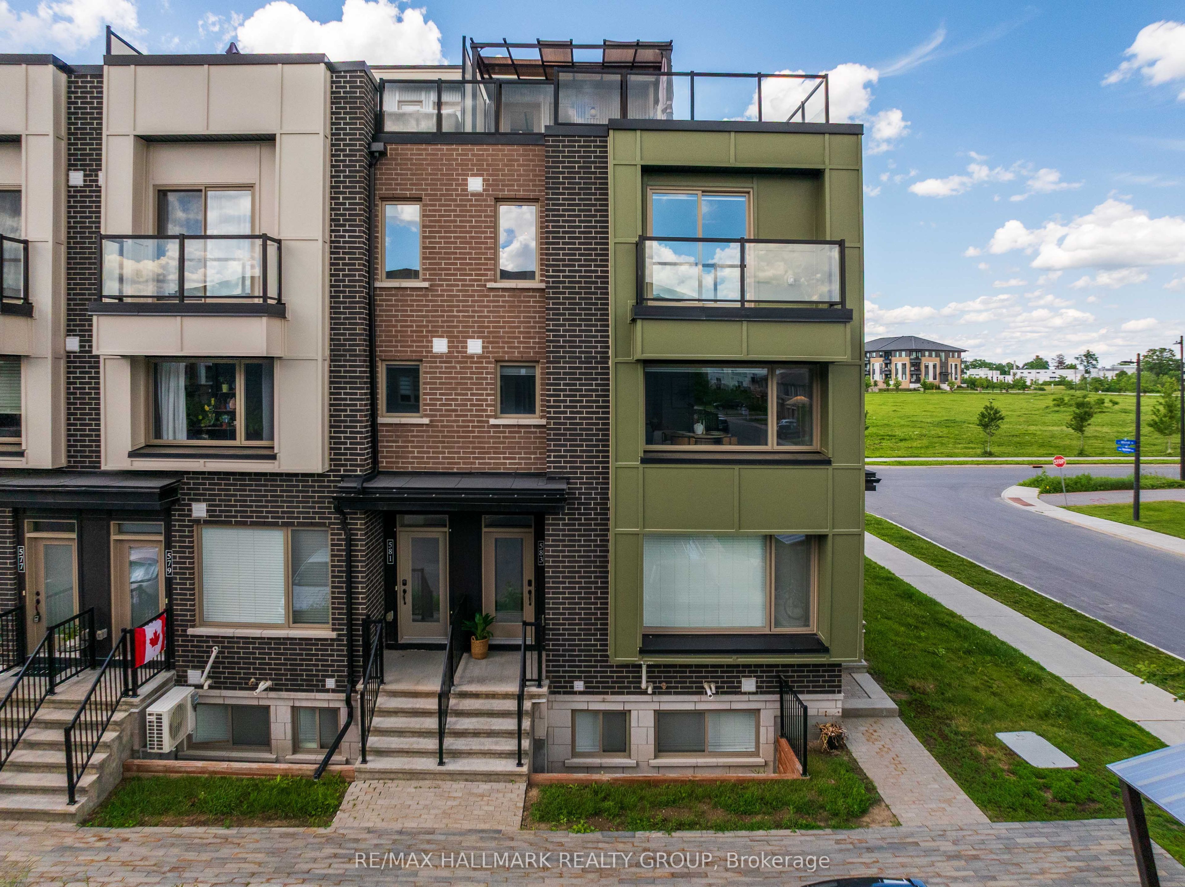 583 Takamose Private 217, Manor Park - Cardinal Glen and Area, ON K1K 4Z4 photo 2