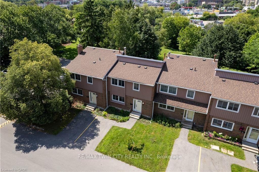 121 University Avenue E 80, Waterloo, ON N2J 4J1 photo 2