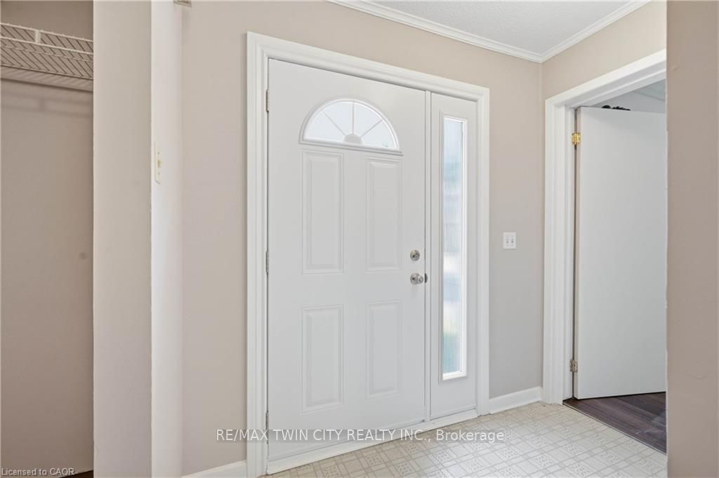 121 University Avenue E 80, Waterloo, ON N2J 4J1 photo 4