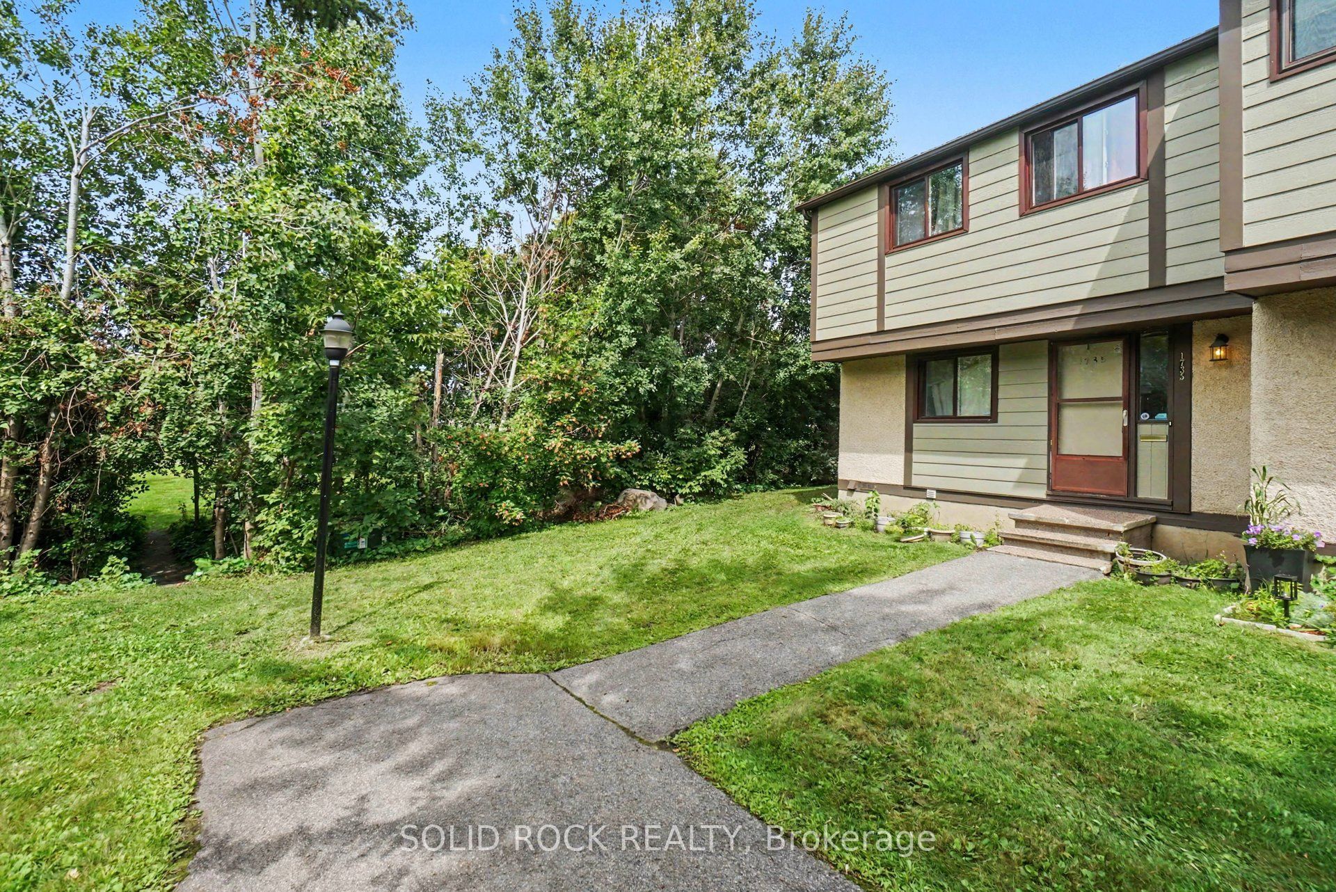 1735 Meadowbrook Road 71, Cyrville - Carson Grove - Pineview, ON K1B 4W6 photo 2