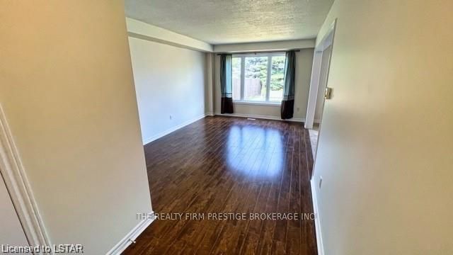926 GRENFELL Drive, London North, ON N5X 4R8 photo 3