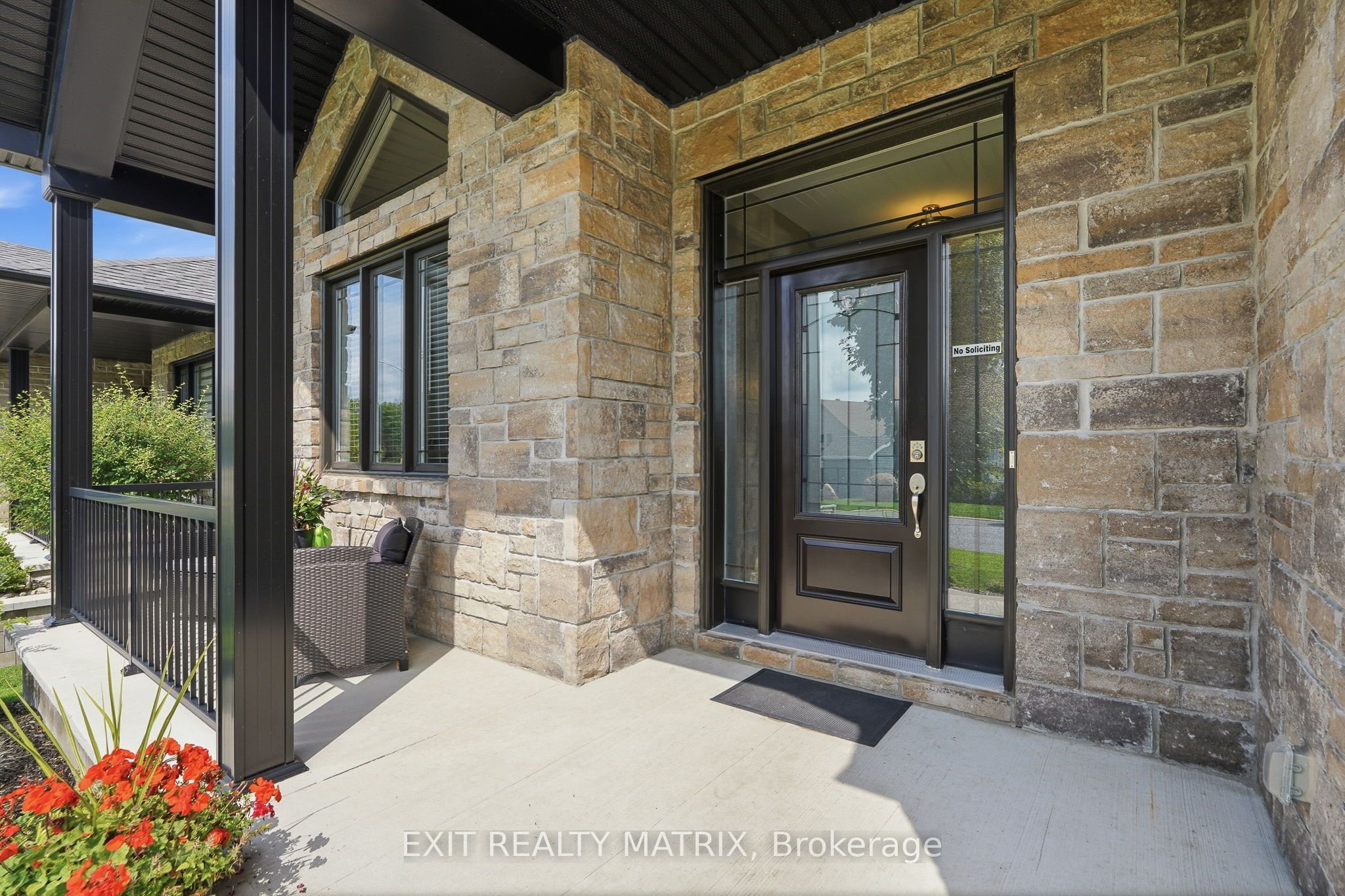 2208 Catherine Street, Clarence-Rockland, ON K4K 0K7 photo 3