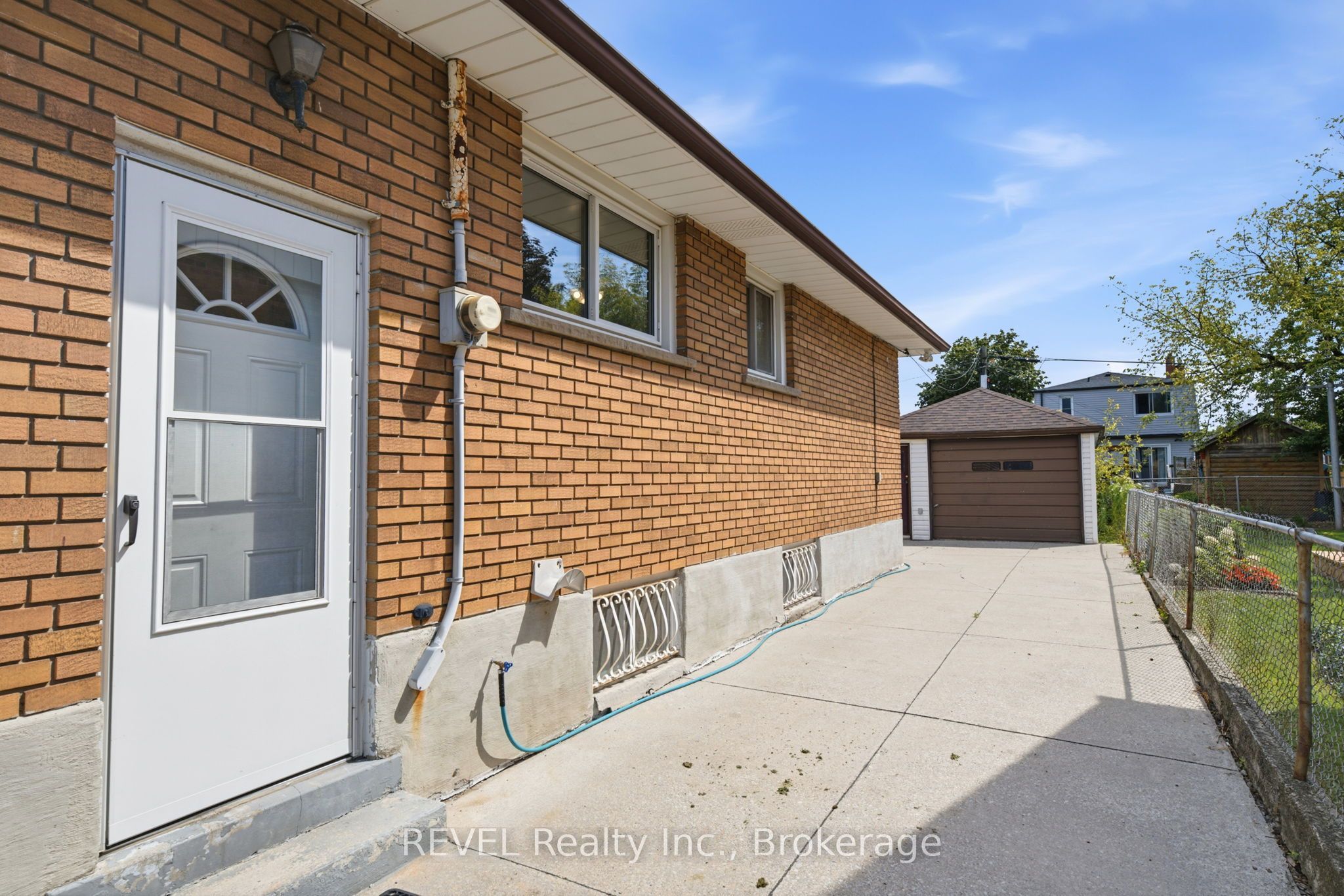 330 Waverly Street, Hamilton, ON L8H 6P9 photo 3