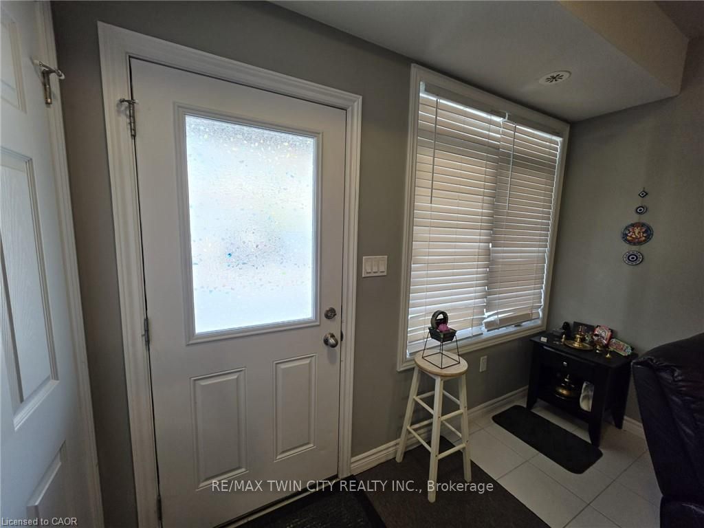 60 Oat Lane 32, Kitchener, ON N2R 0N9 photo 4