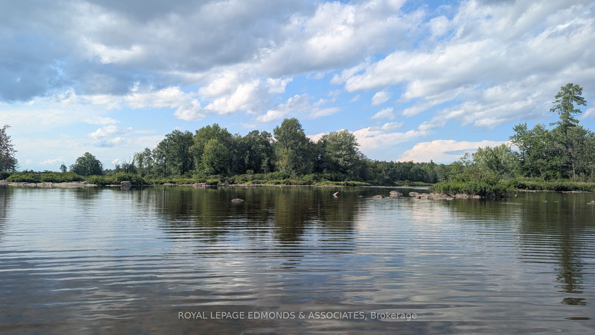 1 Morris Island, Laurentian Valley, ON K8A 6W2 photo 4