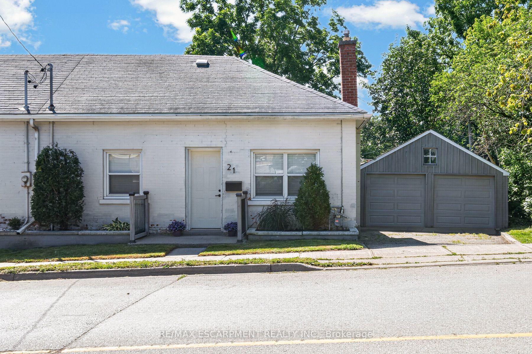 21 Cedar Street, Cambridge, ON N1S 1T8