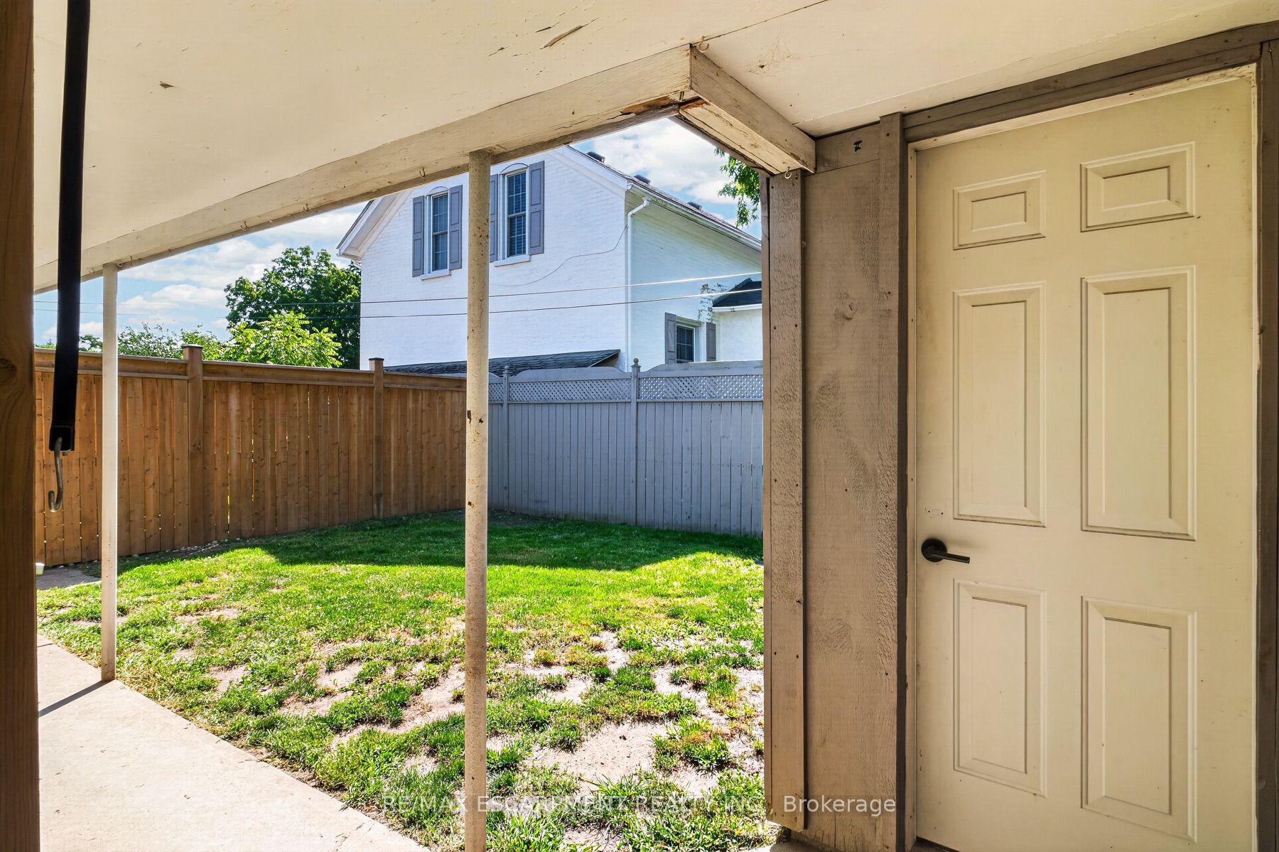 21 Cedar Street, Cambridge, ON N1S 1T8 photo 5