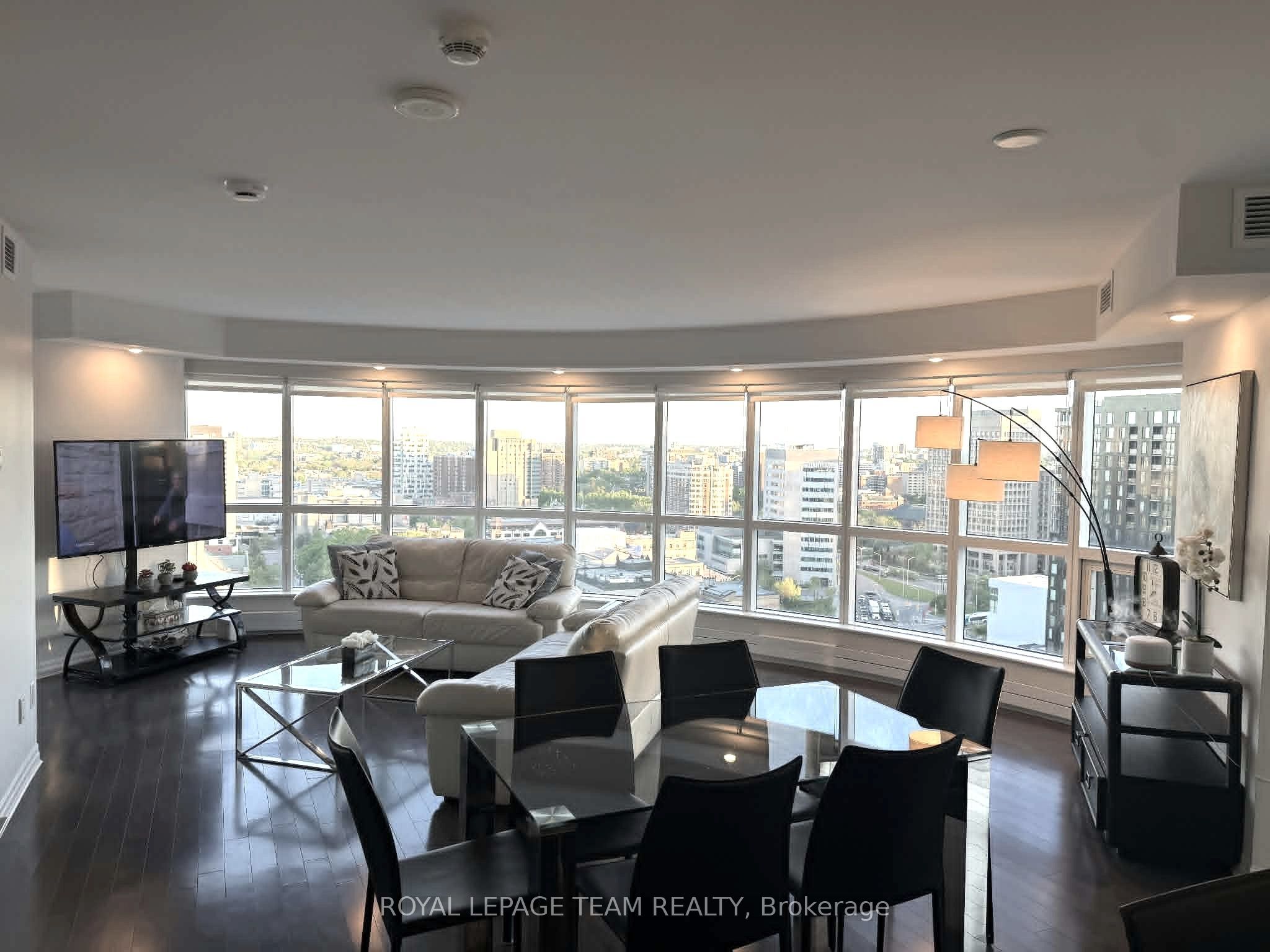 195 Besserer Street 2401, Lower Town - Sandy Hill, ON K1N 0B6 photo 3