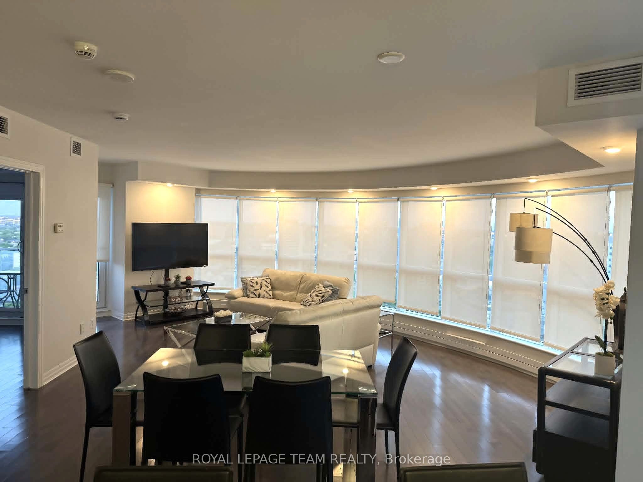 195 Besserer Street 2401, Lower Town - Sandy Hill, ON K1N 0B6 photo 4