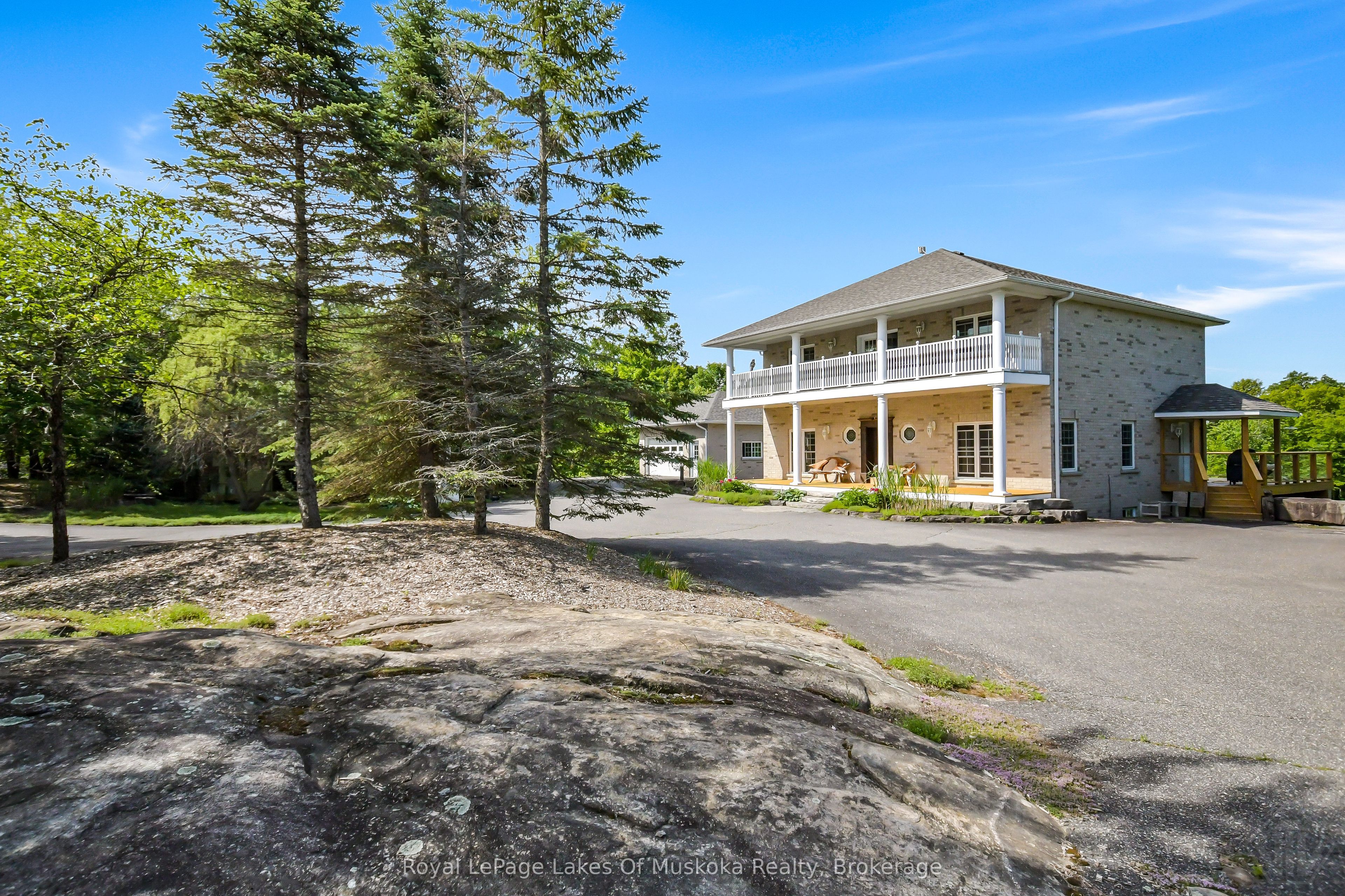 1039 Ziska Road, Bracebridge, ON P1L 1W8 photo 2