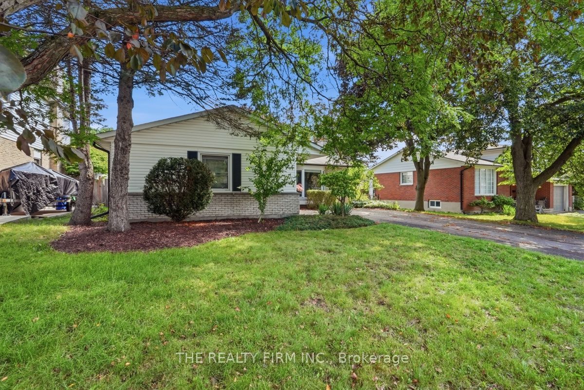 20 Lynngate Court, London South, ON N6K 1S4 photo 2