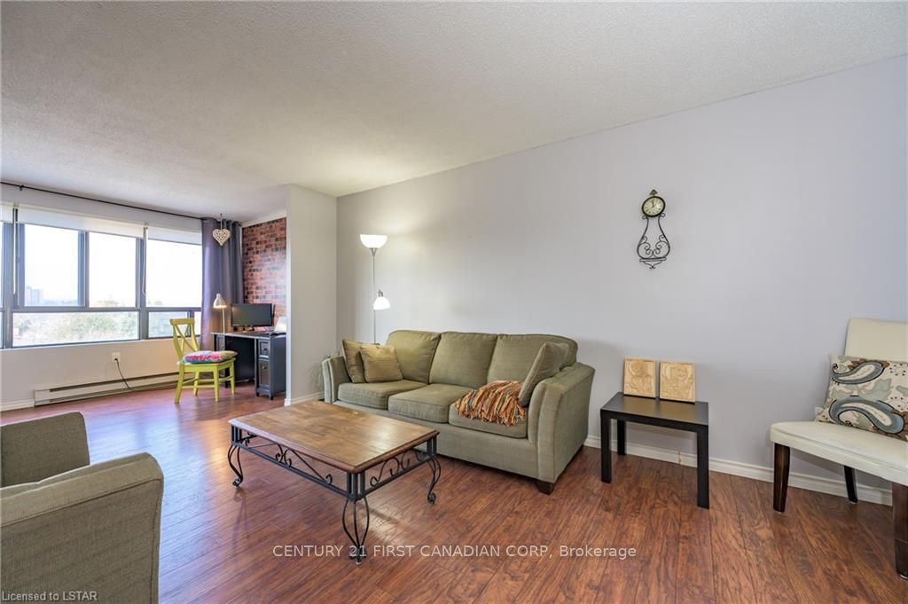 135 Baseline Road W 402, London South, ON N6J 4W4 photo 5