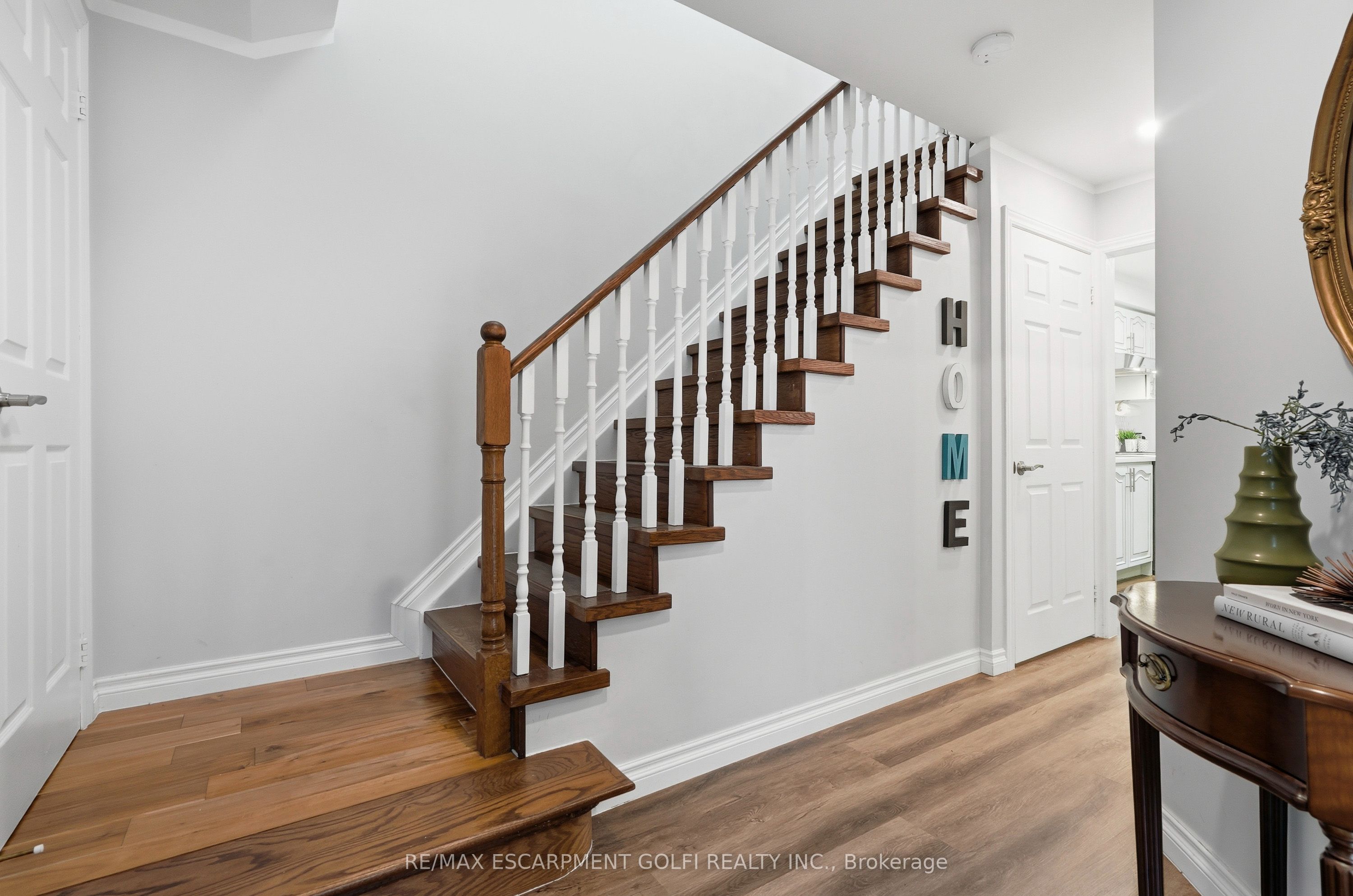 11 Wakefield Lane, Hamilton, ON L8B 0M2 photo 5