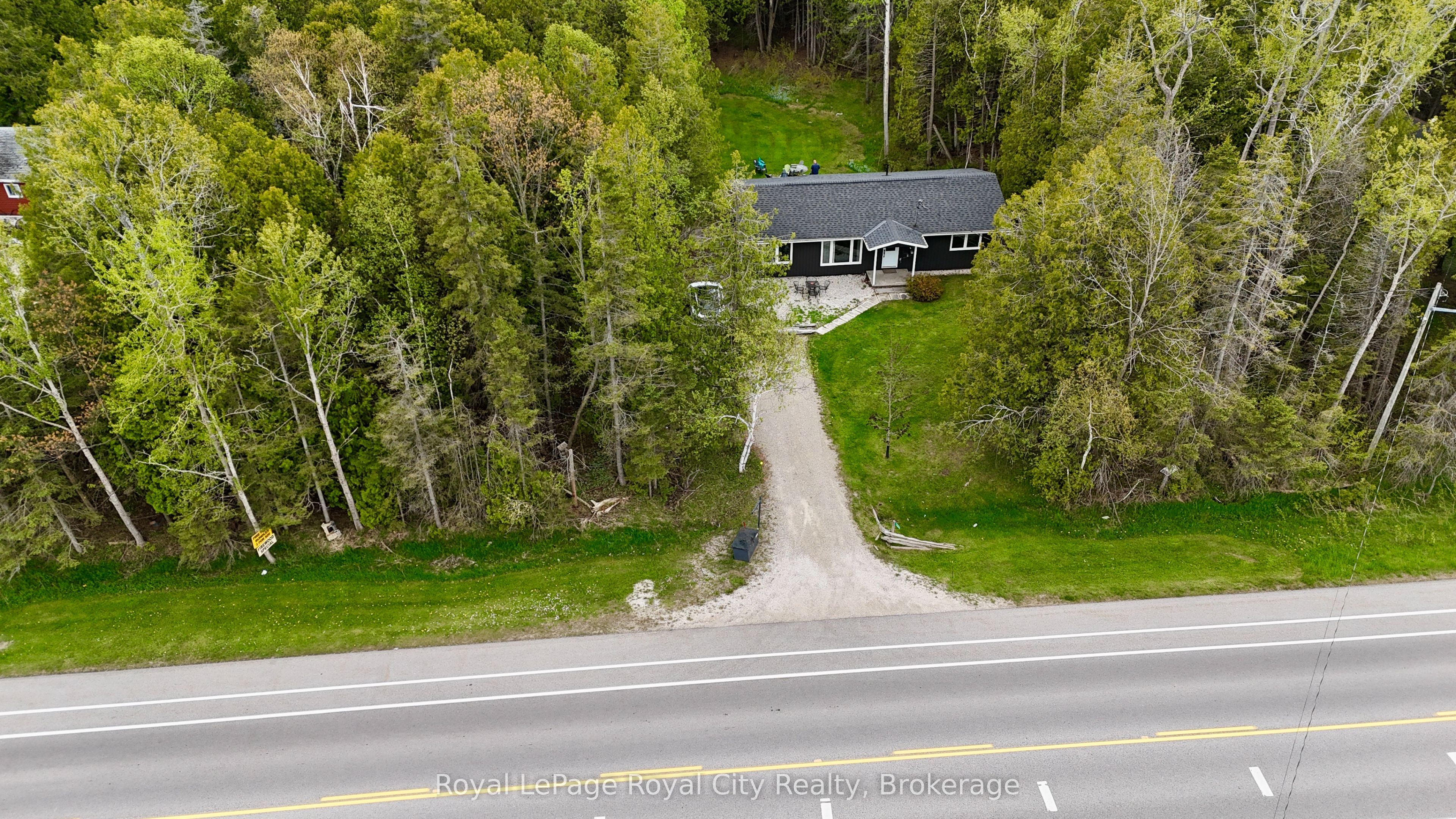 7221 6 Highway, Northern Bruce Peninsula, ON N0H 2R0 photo 4