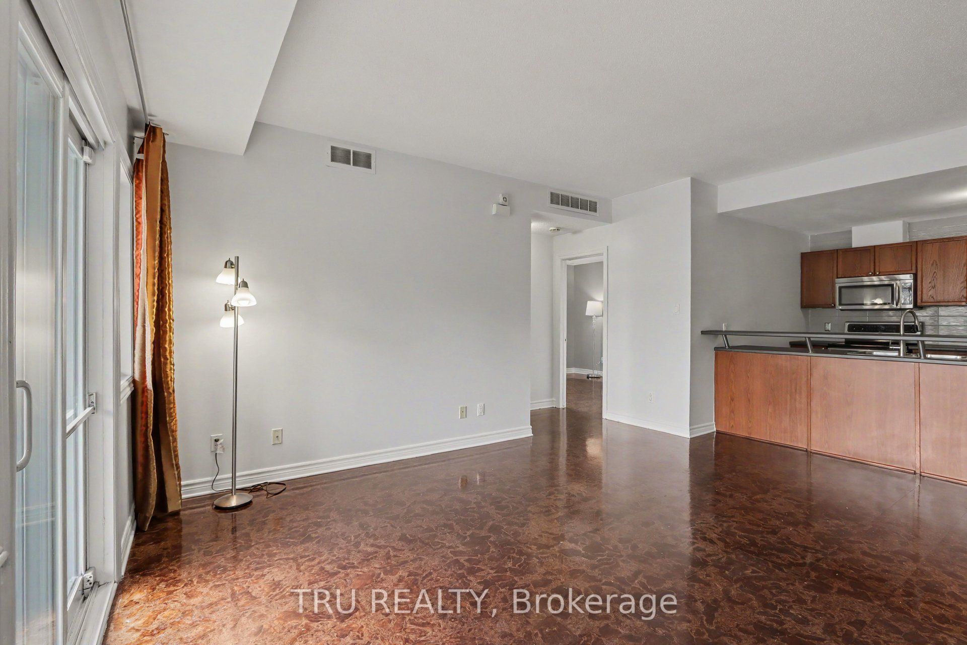 165 Waterbridge Drive 7, Barrhaven, ON K2G 7G3 photo 2