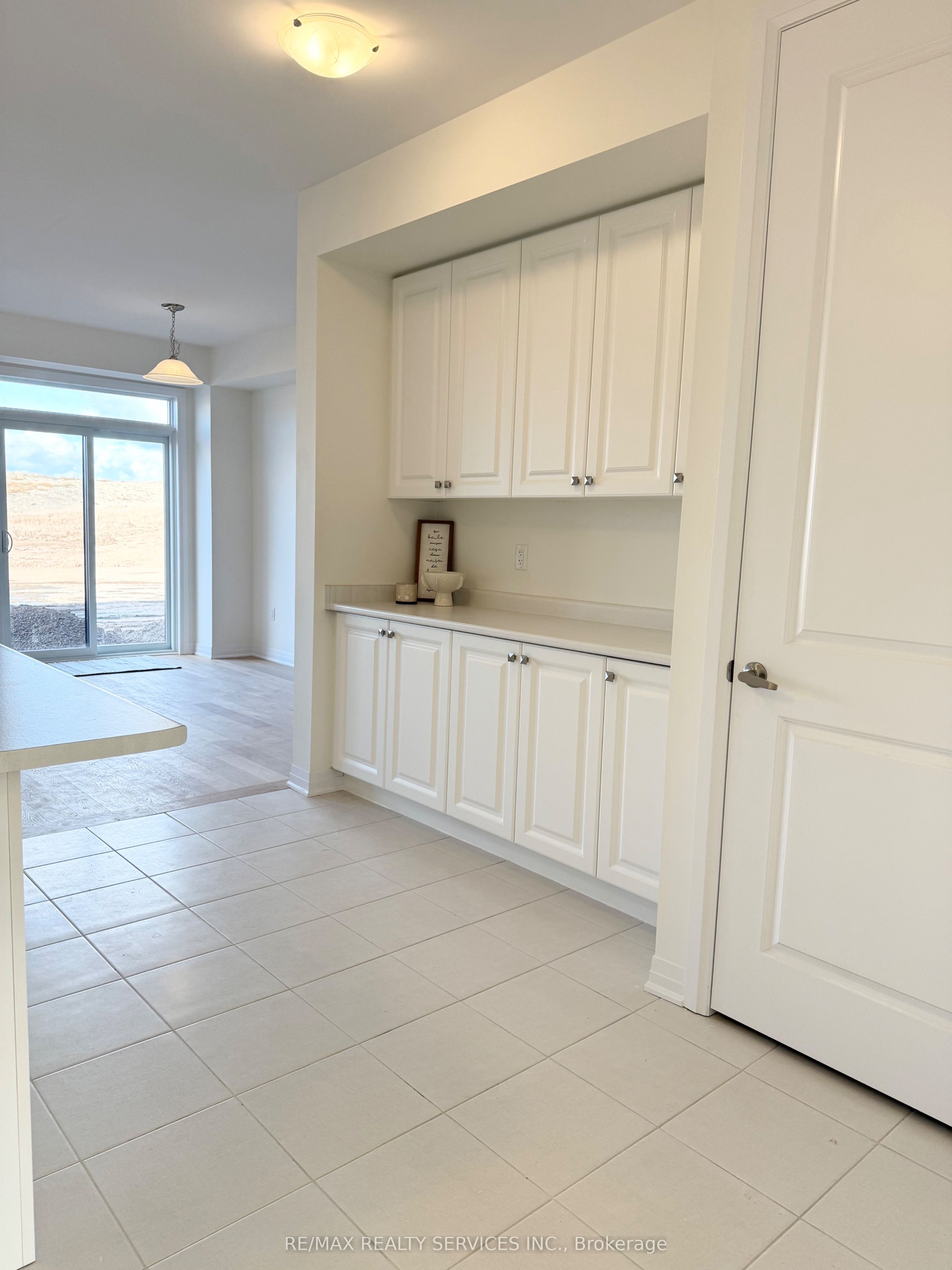 64 Masters Street, Welland, ON L3B 0N4 photo 3