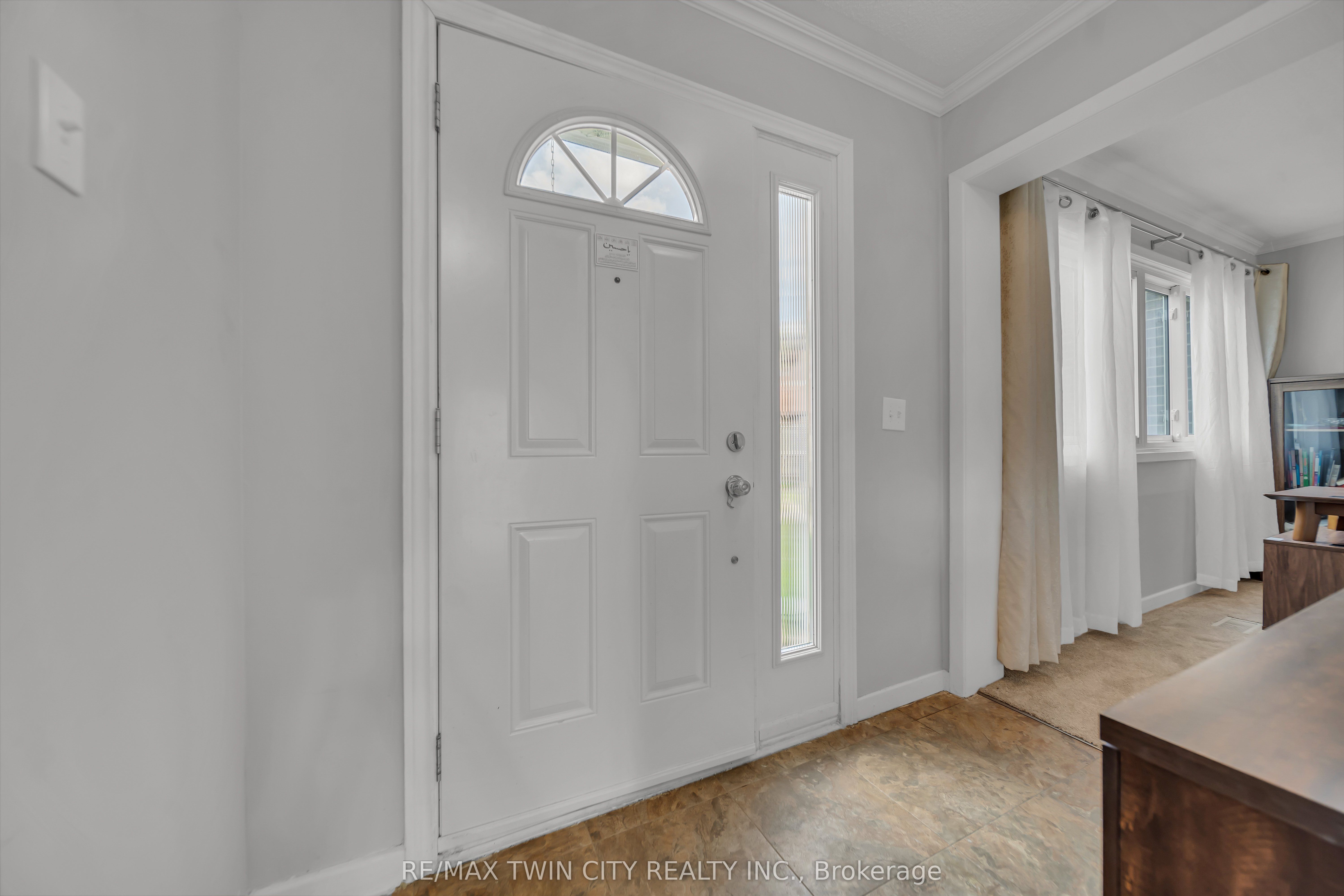 121 University Avenue E 101, Waterloo, ON N2J 4J1 photo 4