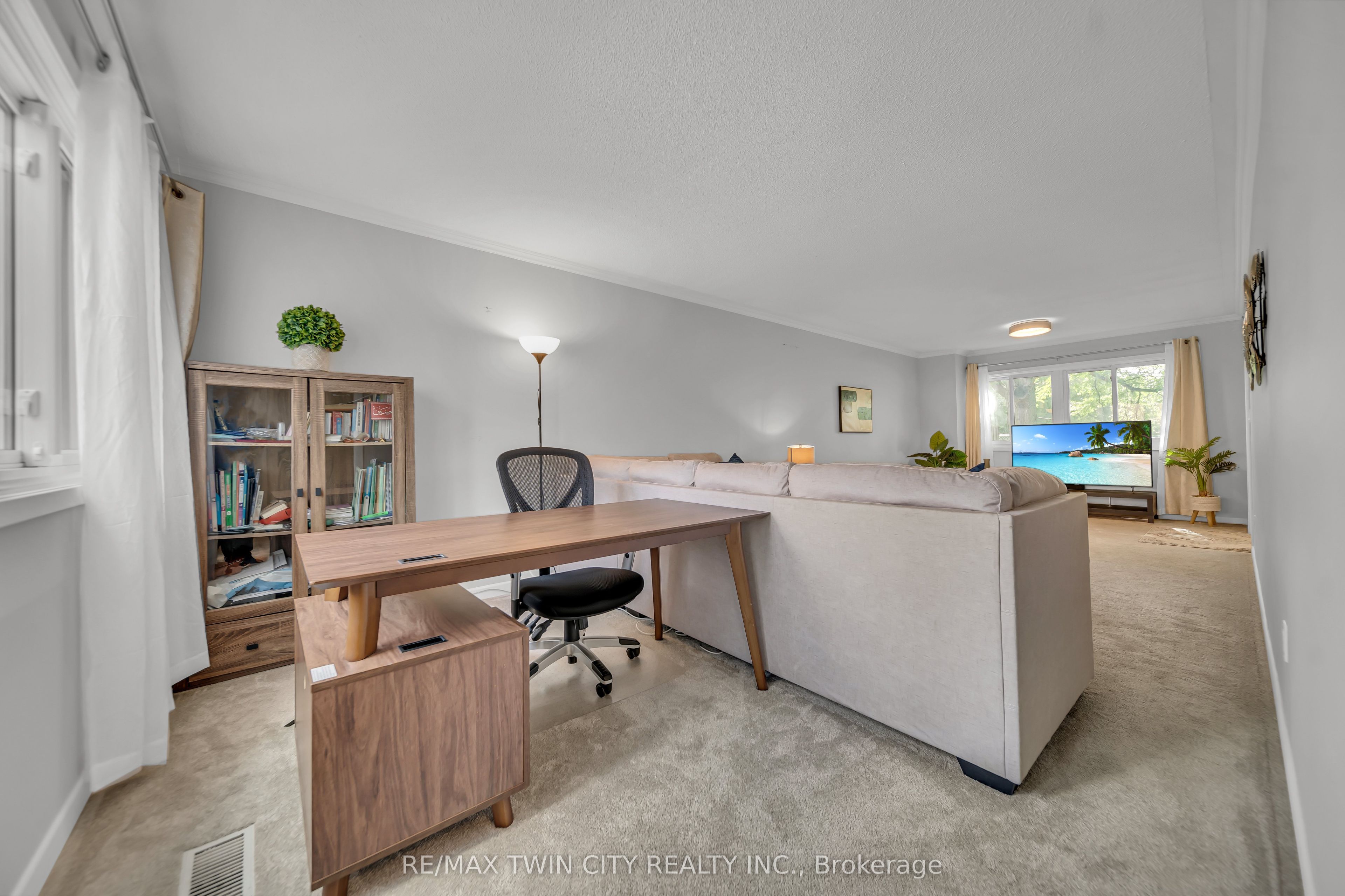 121 University Avenue E 101, Waterloo, ON N2J 4J1 photo 5