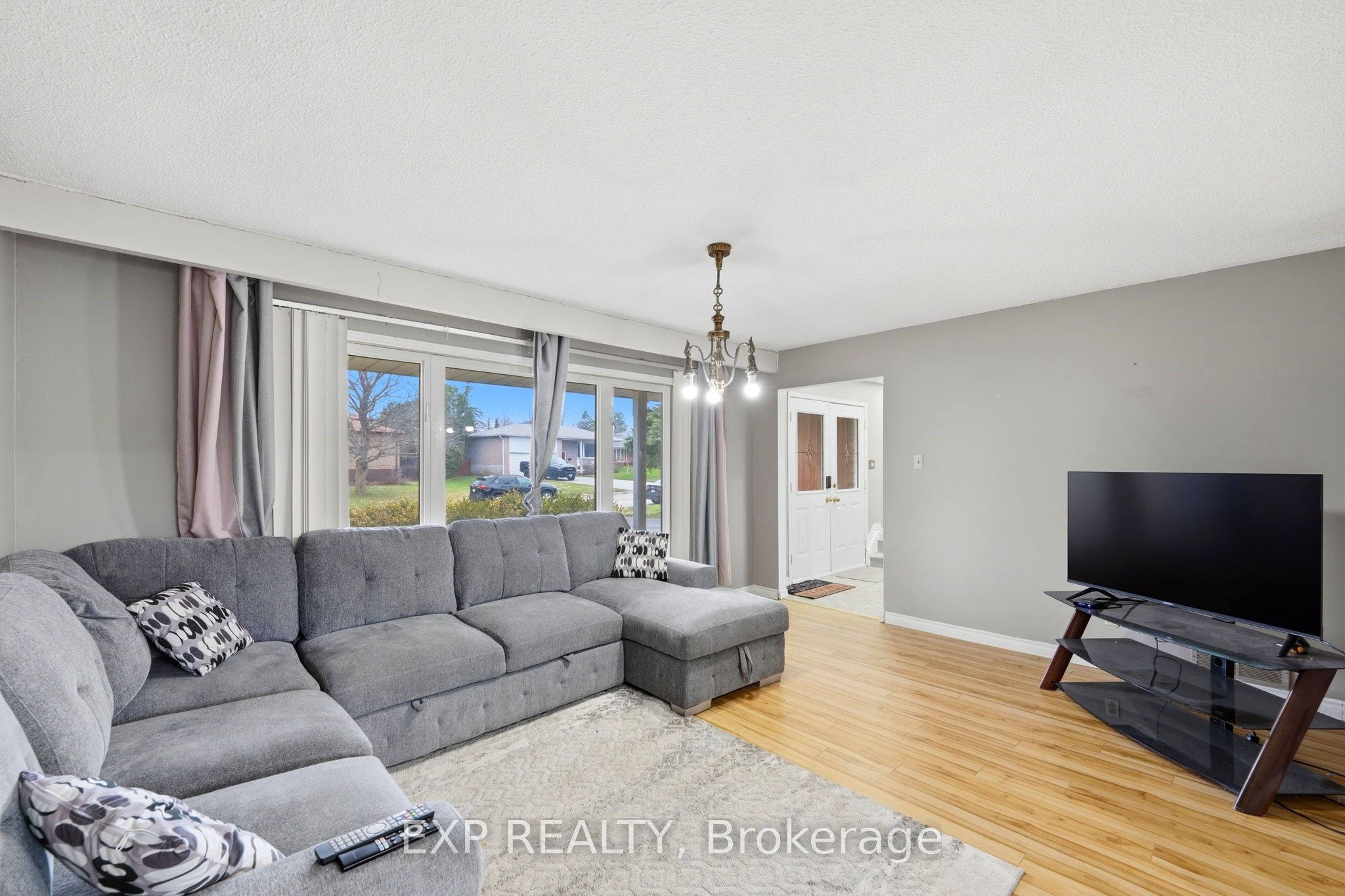 1 Nordale Court, Kawartha Lakes, ON K9V 4V4 photo 5