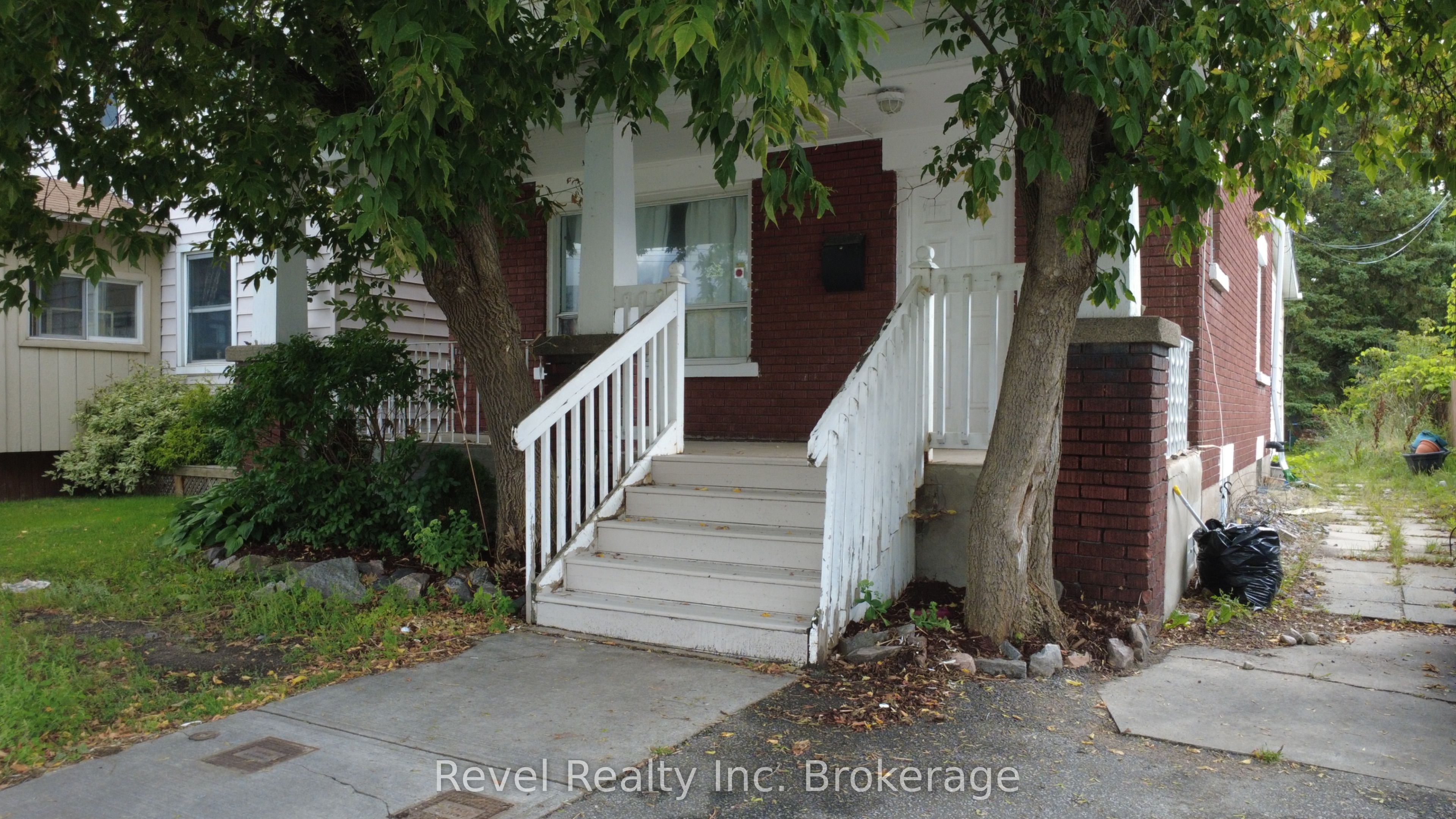 416 First Avenue W, North Bay, ON P1B 3C4 photo 3