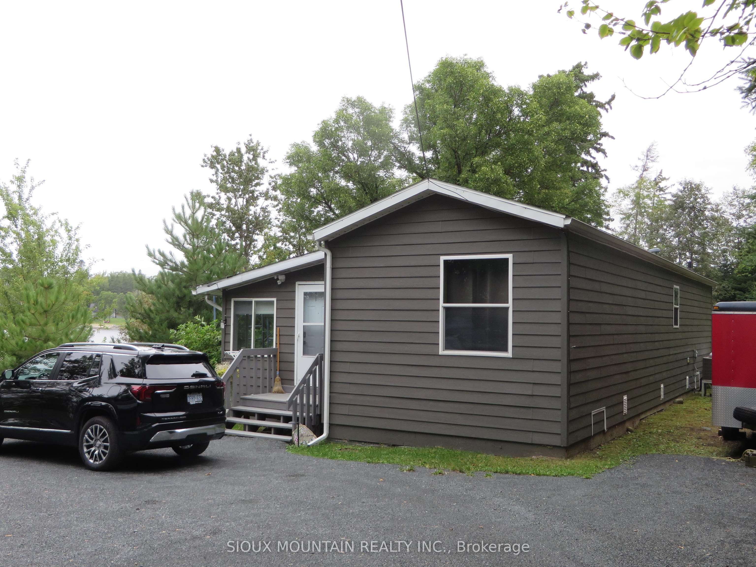 98 HWY 72, Sioux Lookout, ON P8T 0A7