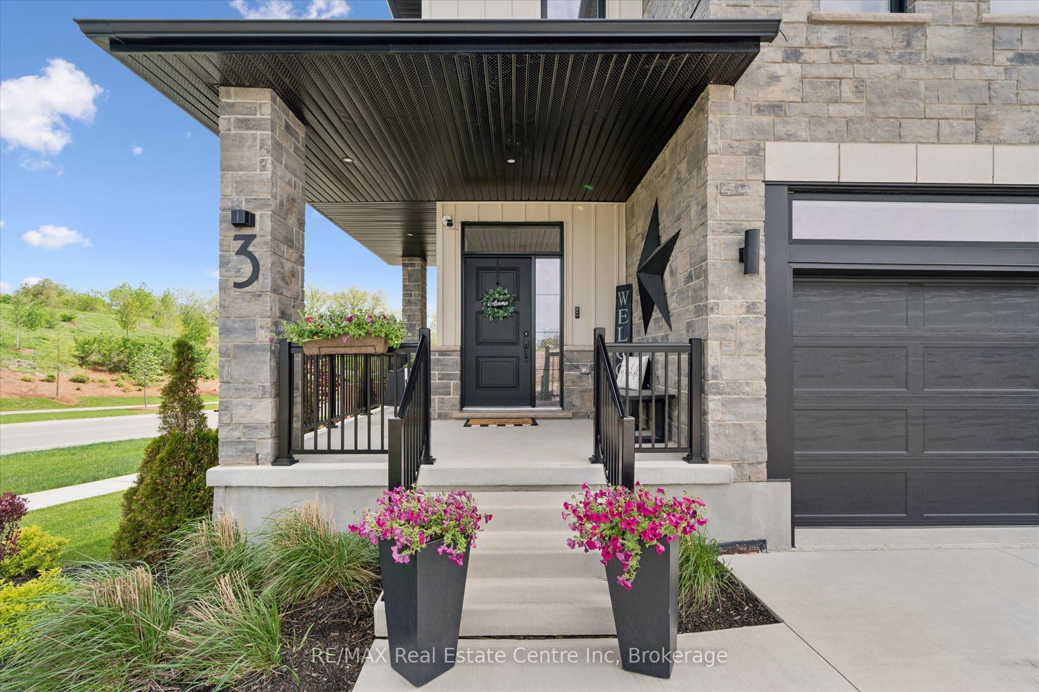 3 Queensbrook Crescent, Cambridge, ON N1S 0E5 photo 3