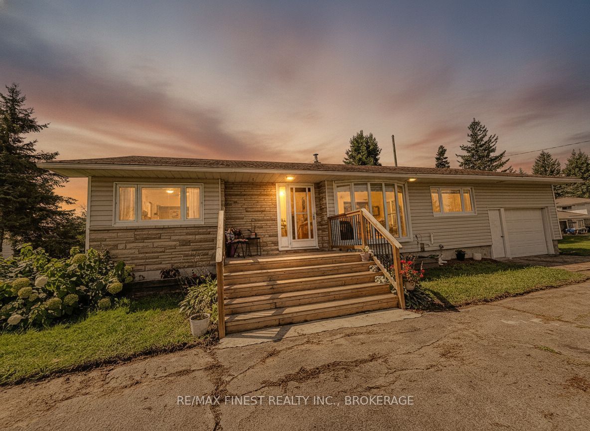 9859 County Rd 42, Westport, ON K0A 1X0
