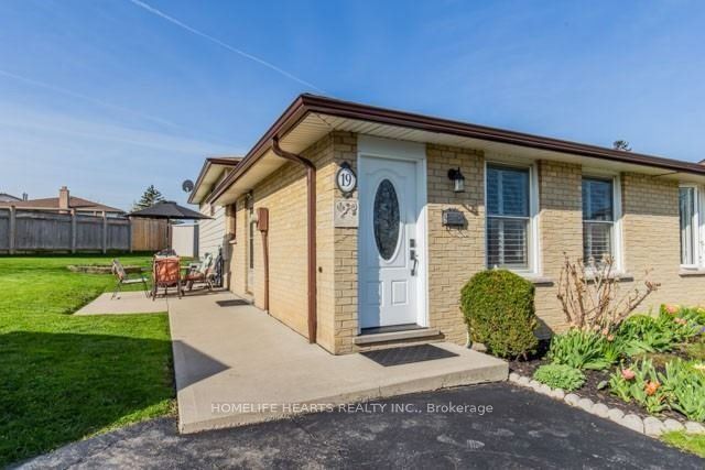 19 Hopewell Crescent, Hamilton, ON L8J 1P3 photo 2