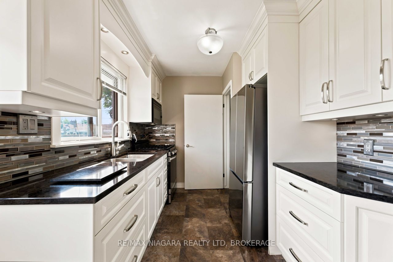 19 Hughes Avenue, Welland, ON L3B 1M4 photo 4
