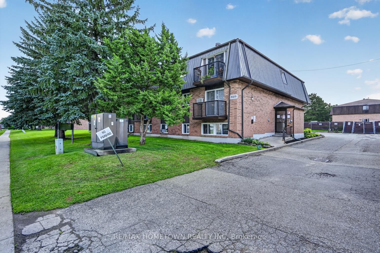 819 Macodrum Drive 9, Brockville, ON K6V 6P6 photo 2