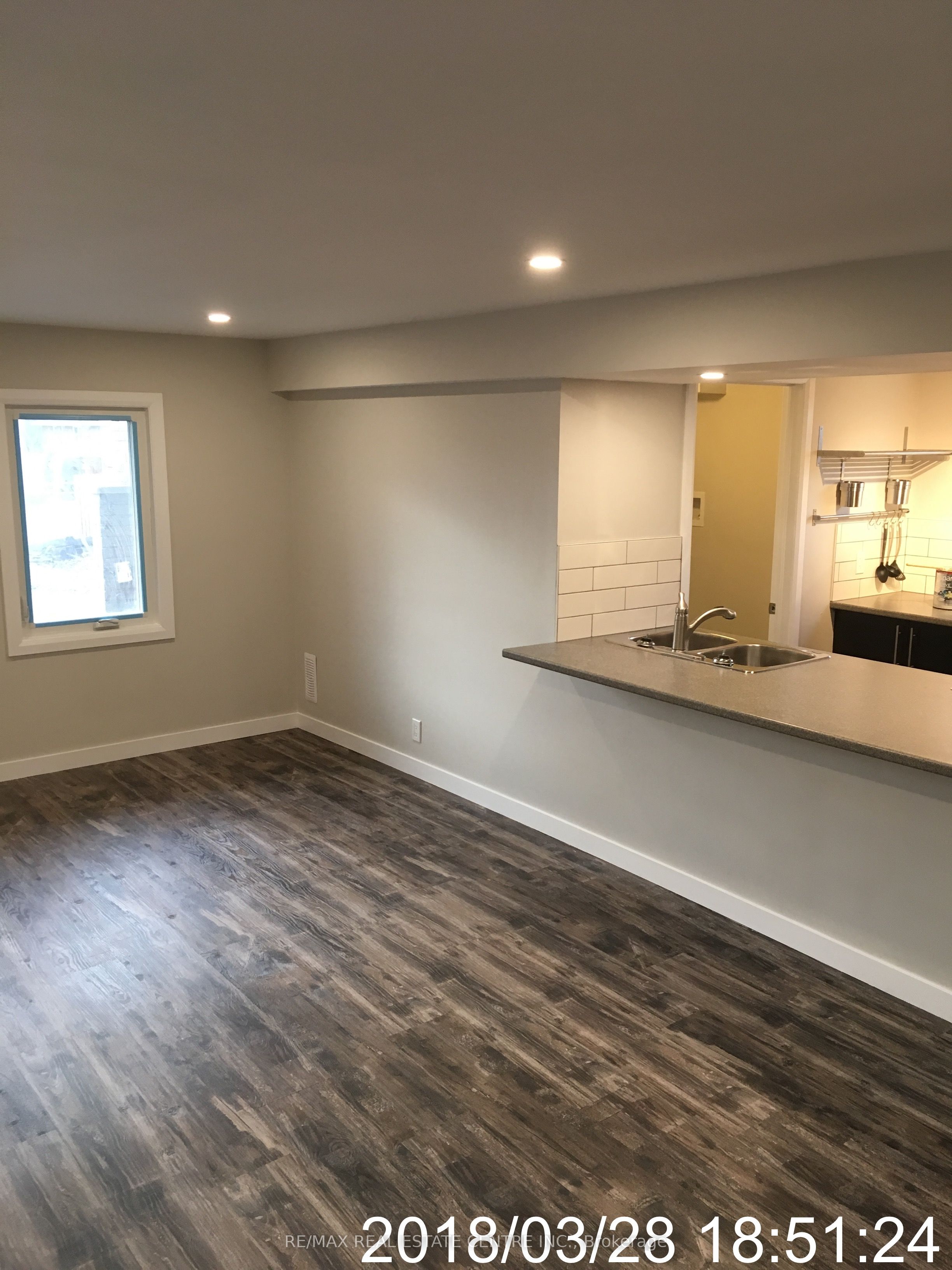 681 Upper Wentworth Street 2, Hamilton, ON L9A 4V6 photo 3