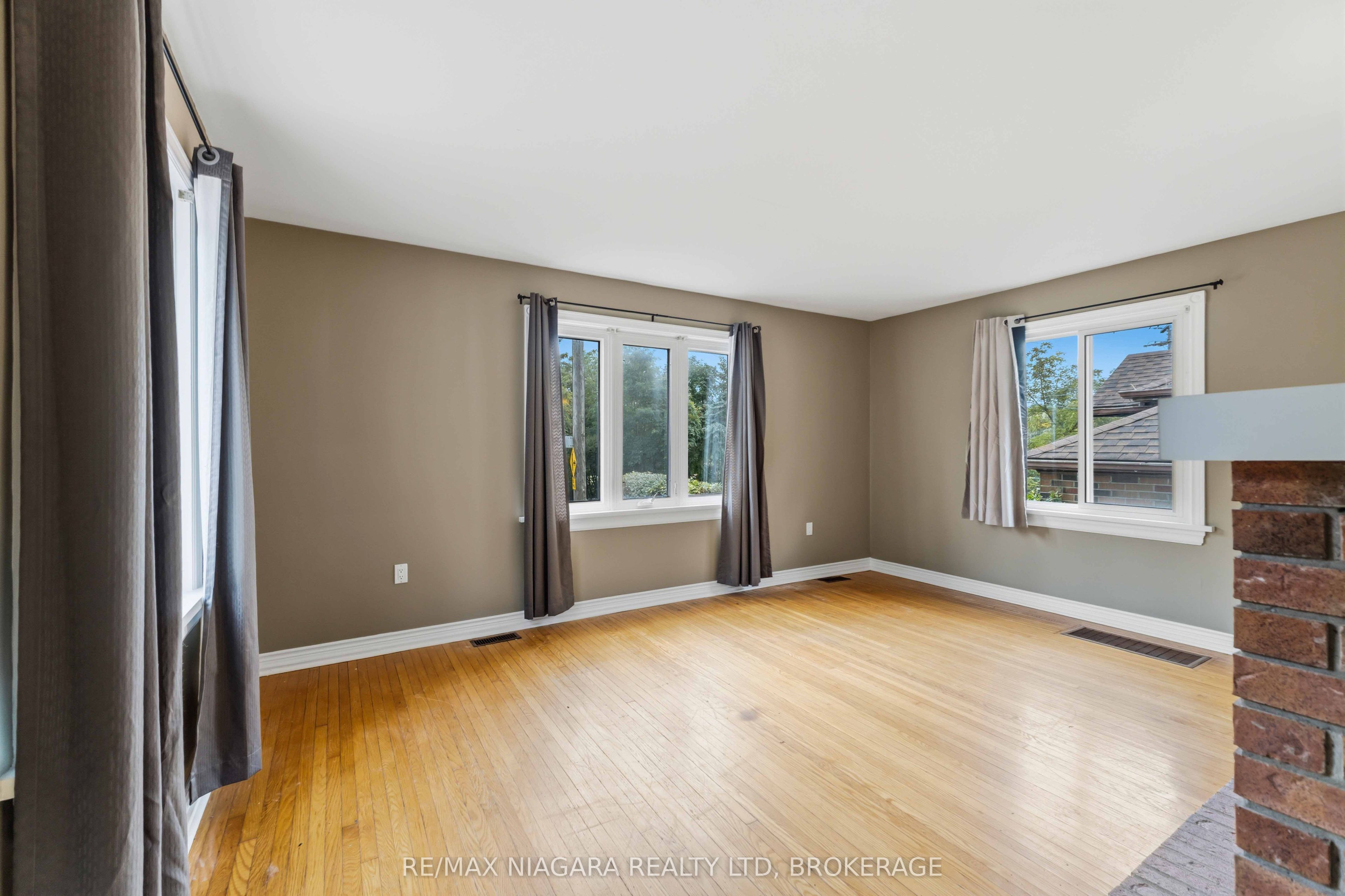 24 Welland Vale Road, St. Catharines, ON L2R 2L6 photo 5