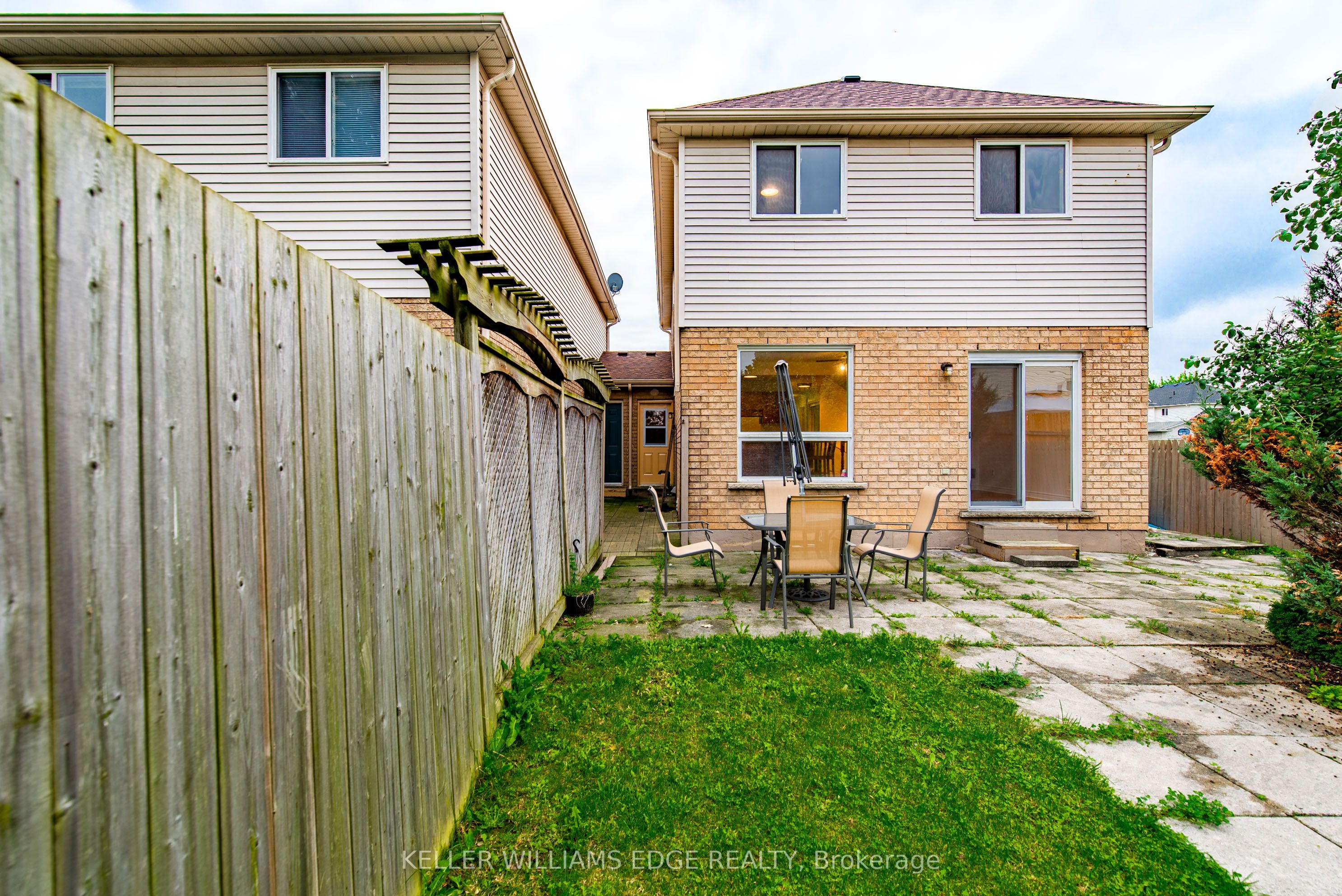 119 Summers Drive Room A, Thorold, ON L2V 5C7 photo 3