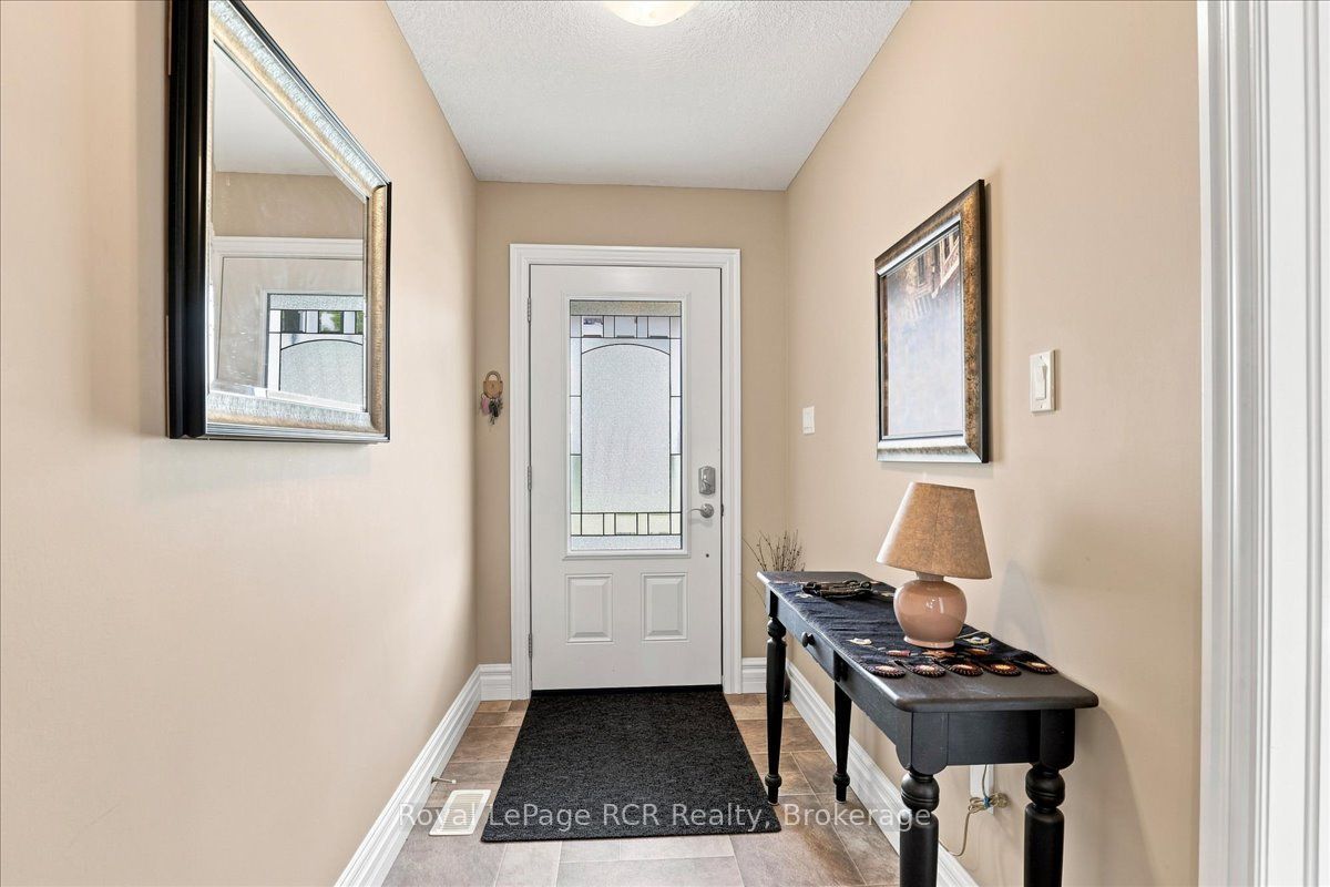 250 Krotz Street E, North Perth, ON N4W 0B3 photo 5