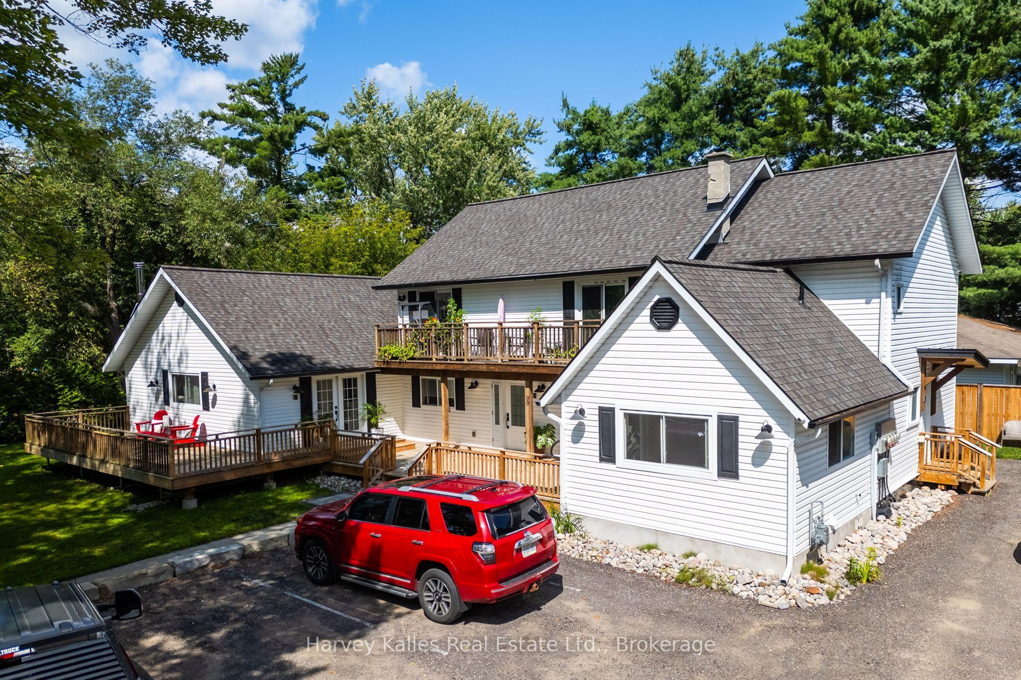 99 Spencer Street, Bracebridge, ON P1L 1C4 photo 3