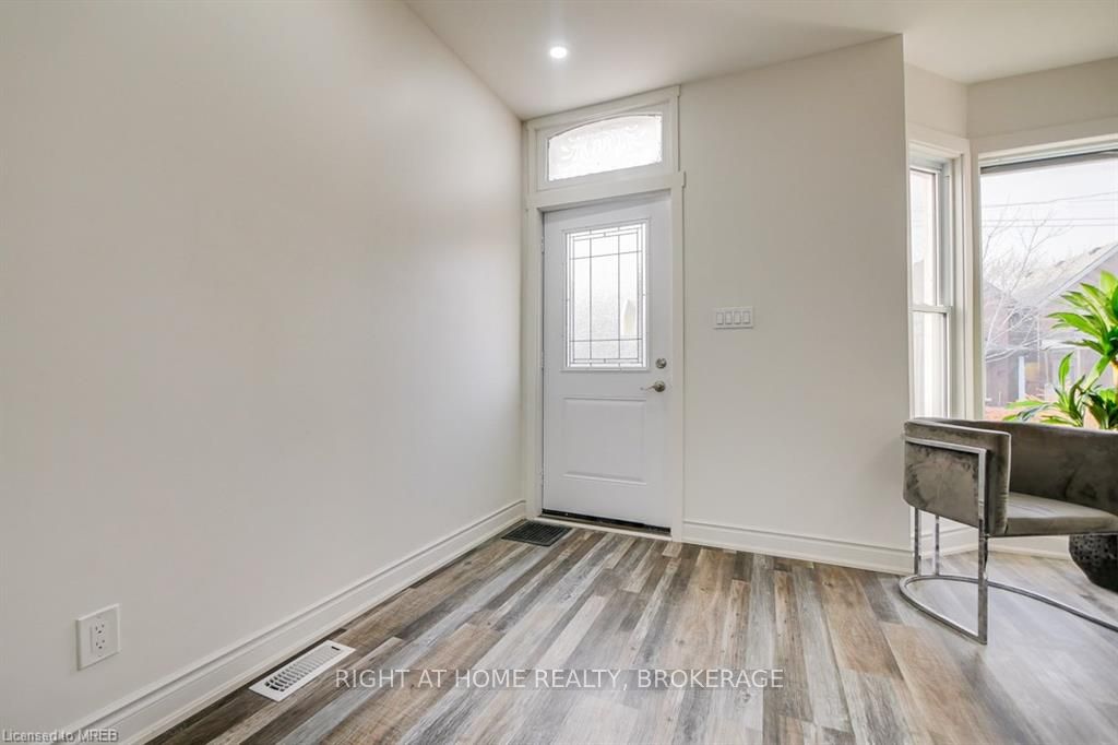 120 Tisdale Street N, Hamilton, ON L8L 5M6 photo 4
