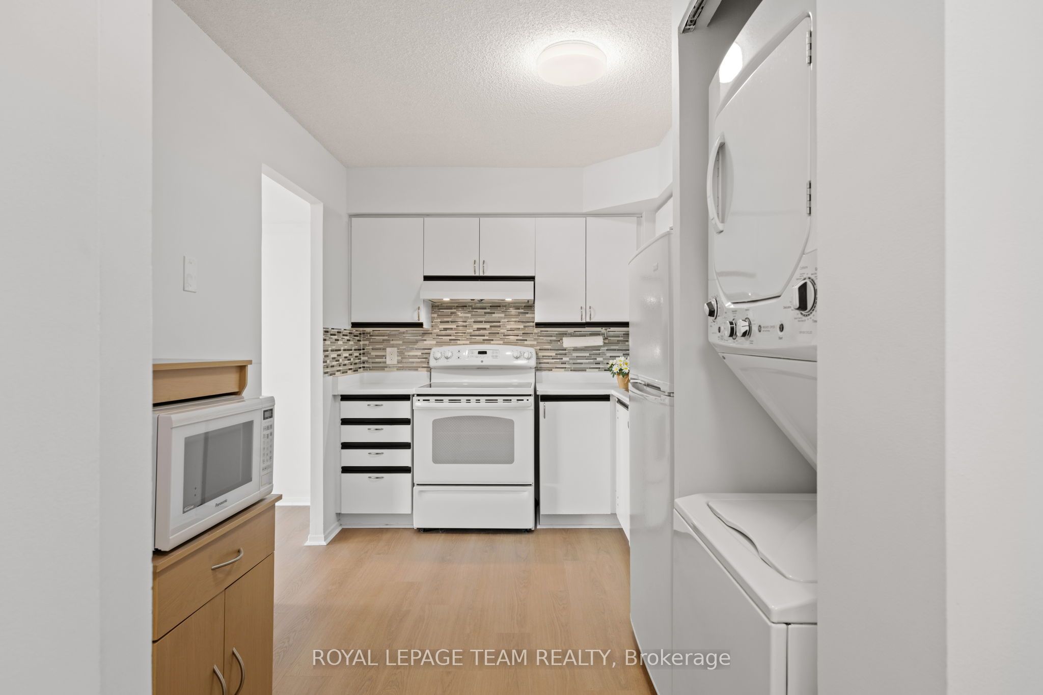 1025 Grenon Avenue 719, Britannia Heights - Queensway Terrace N and Area, ON K2B 8S5 photo 4