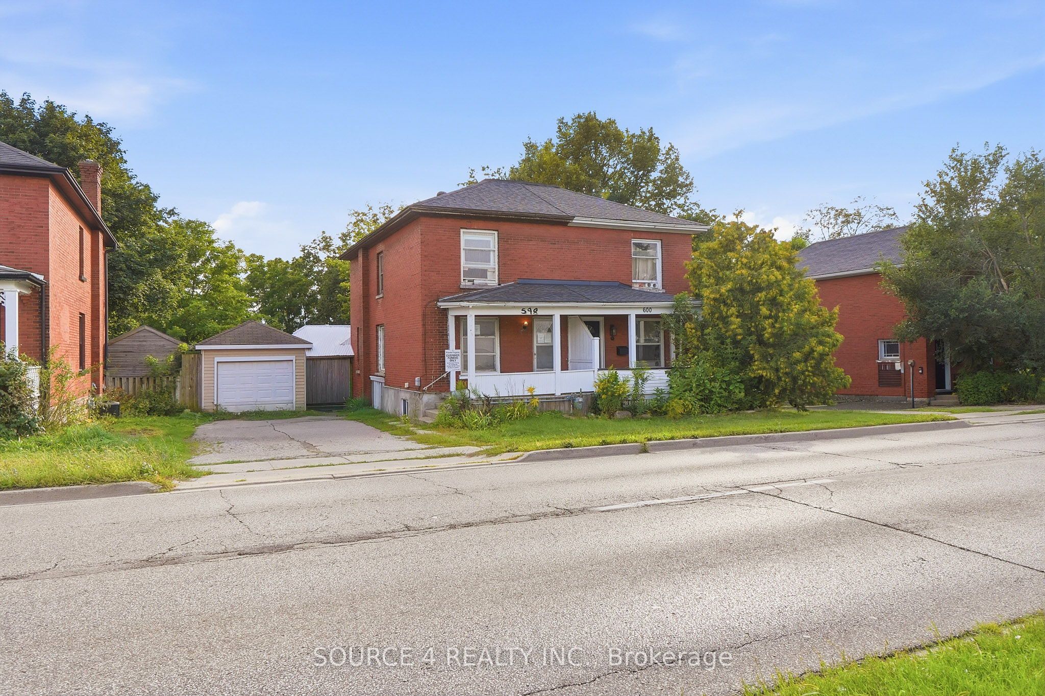 598 Coronation Boulevard, Cambridge, ON N1R 3E8 photo 3