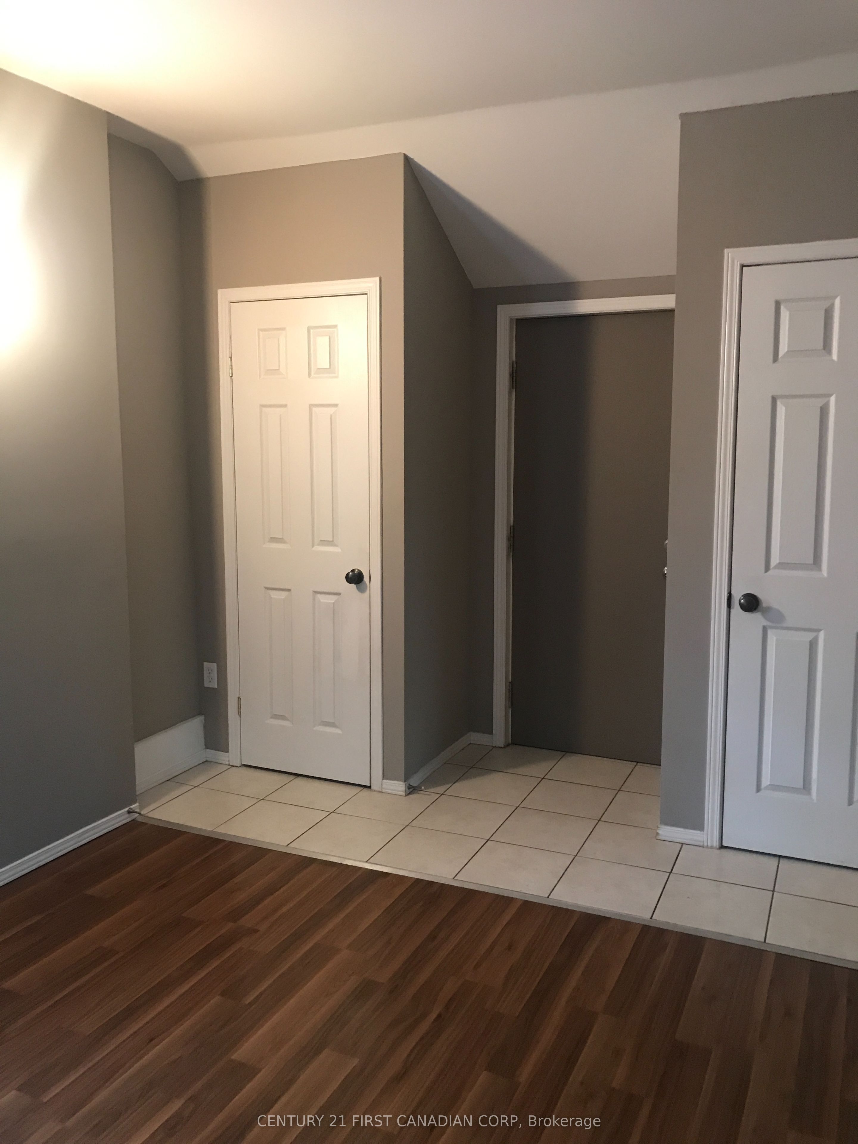 1 Waverley Place 4, London East, ON N6B 2C3 photo 2