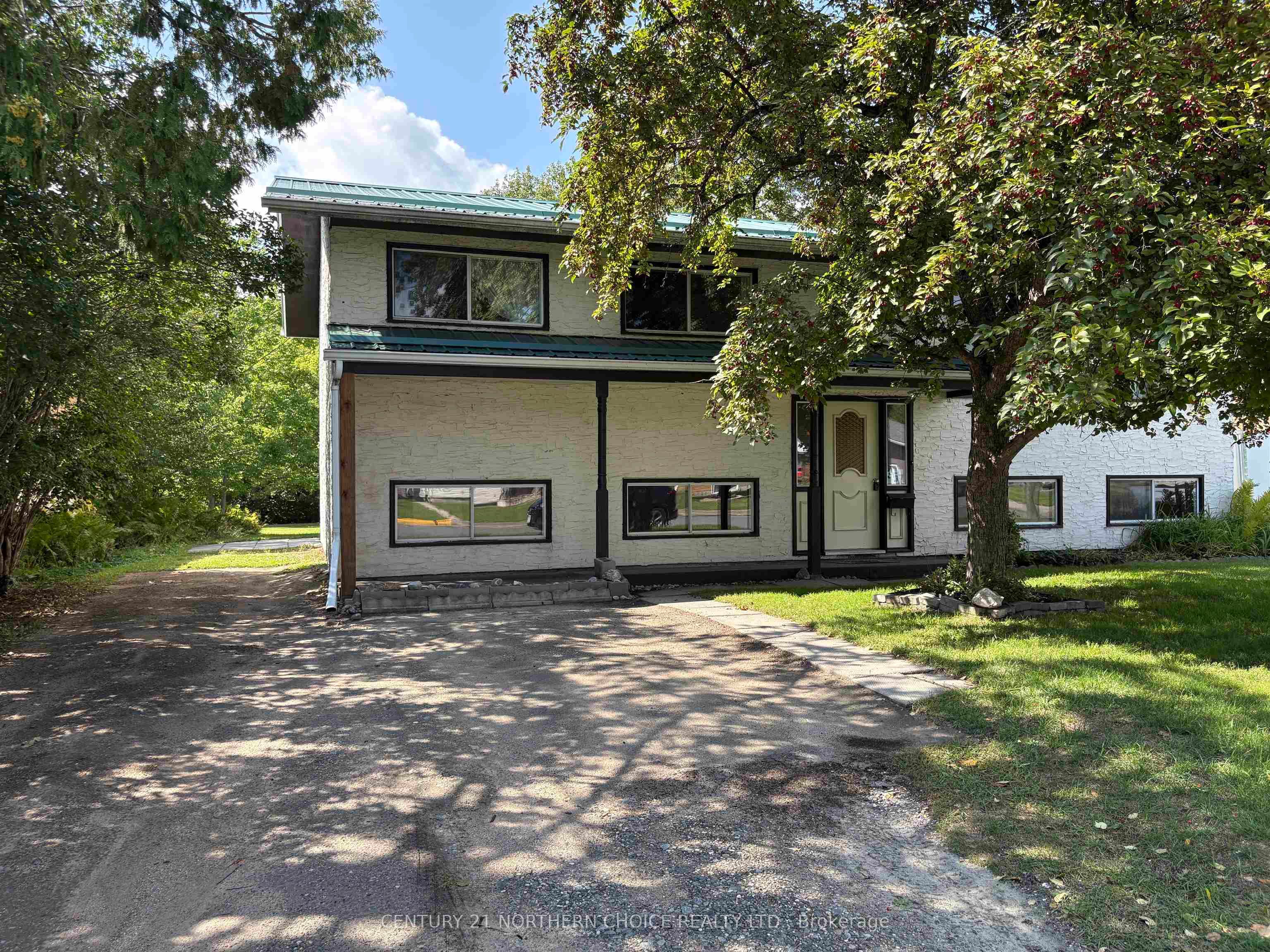 357 DANIEL Avenue, Fort Frances, ON P9A 3L5 photo 2
